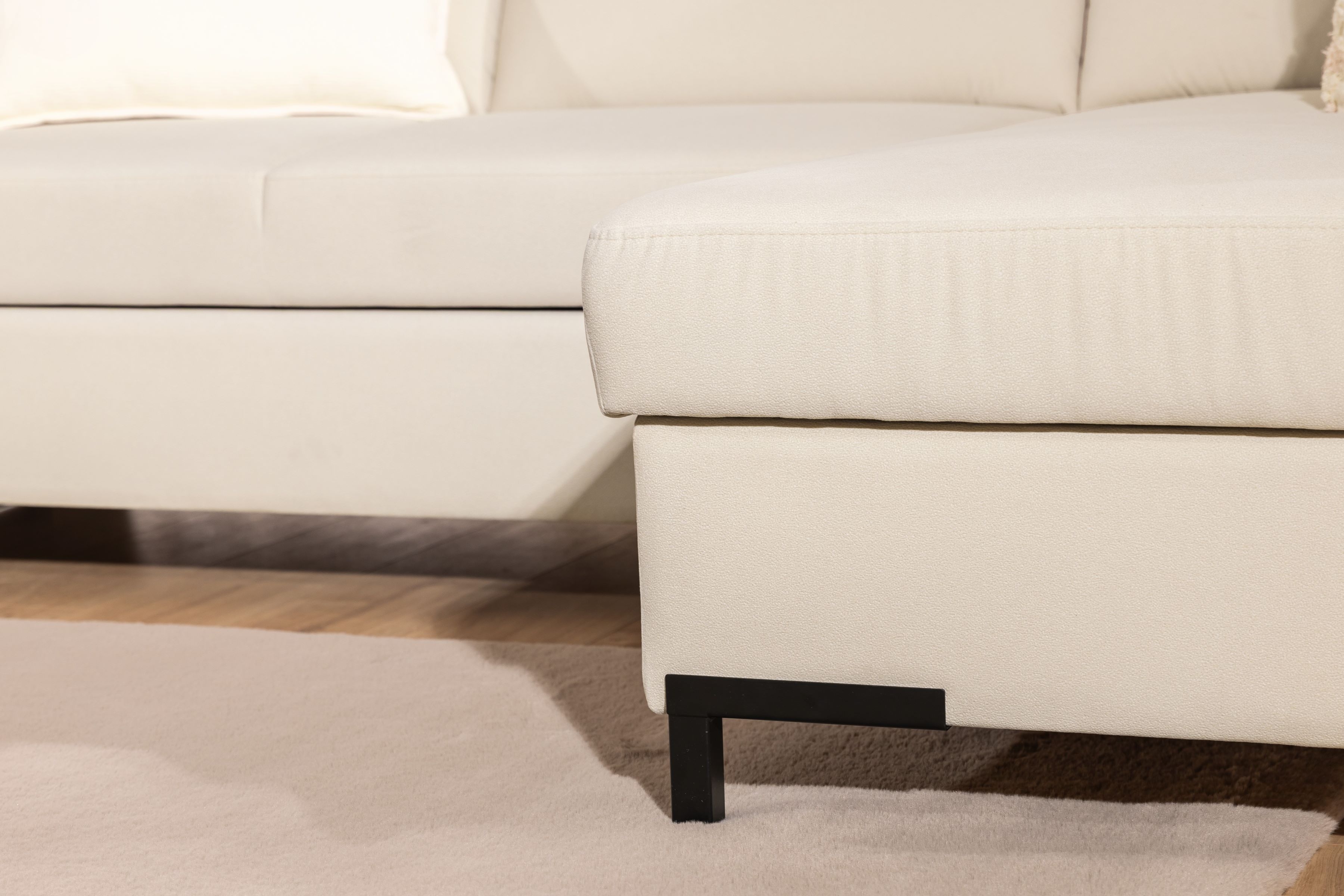 Rohová sedacia súprava Loario L pravá so širokým, vyrezaným bokom LOARIO BL-B+2SF+OT2P+N-B