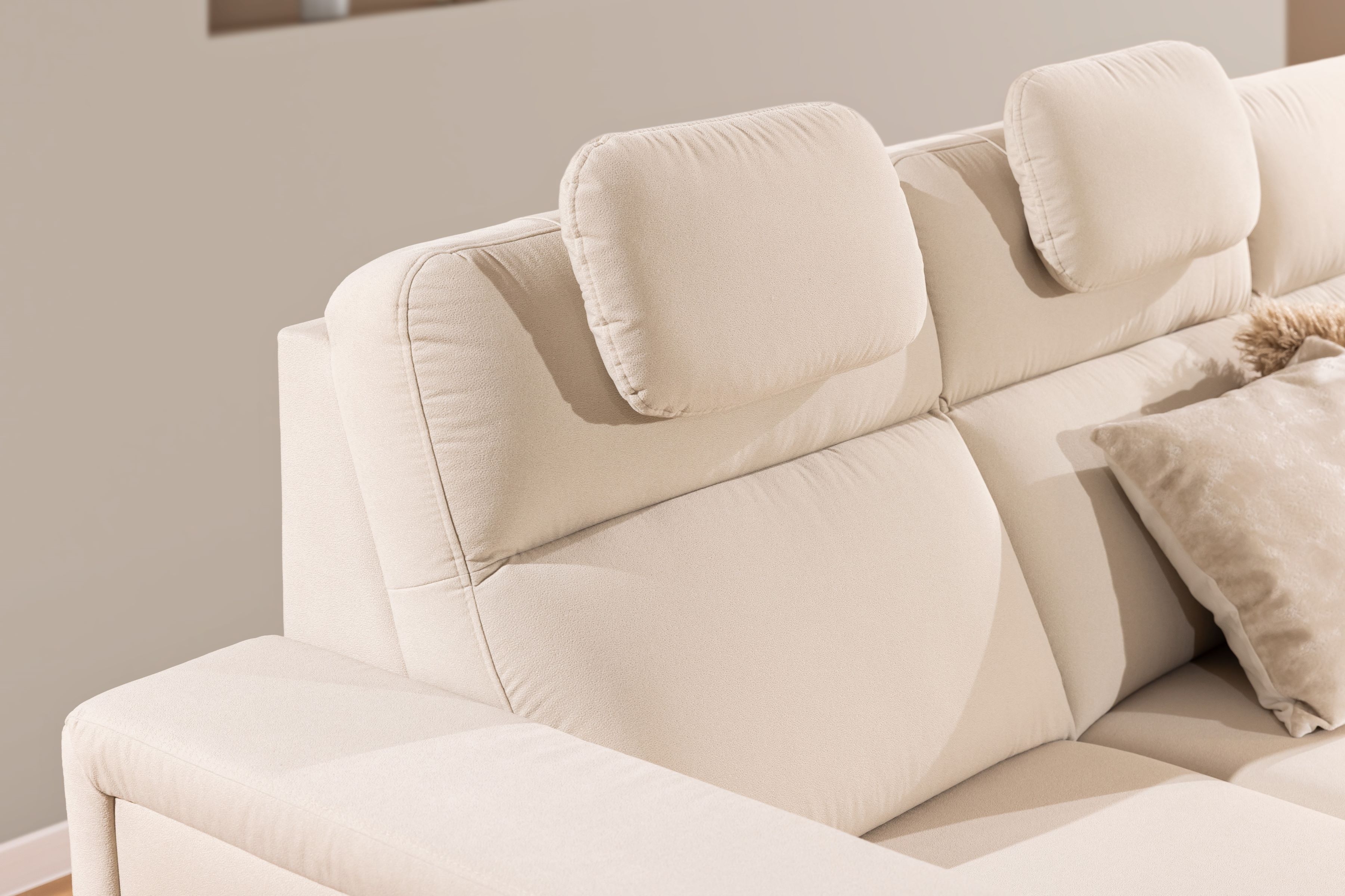 Rohová sedacia súprava Loario L pravá so širokým bokom LOARIO BL-C+2SF+OT2P+N-B