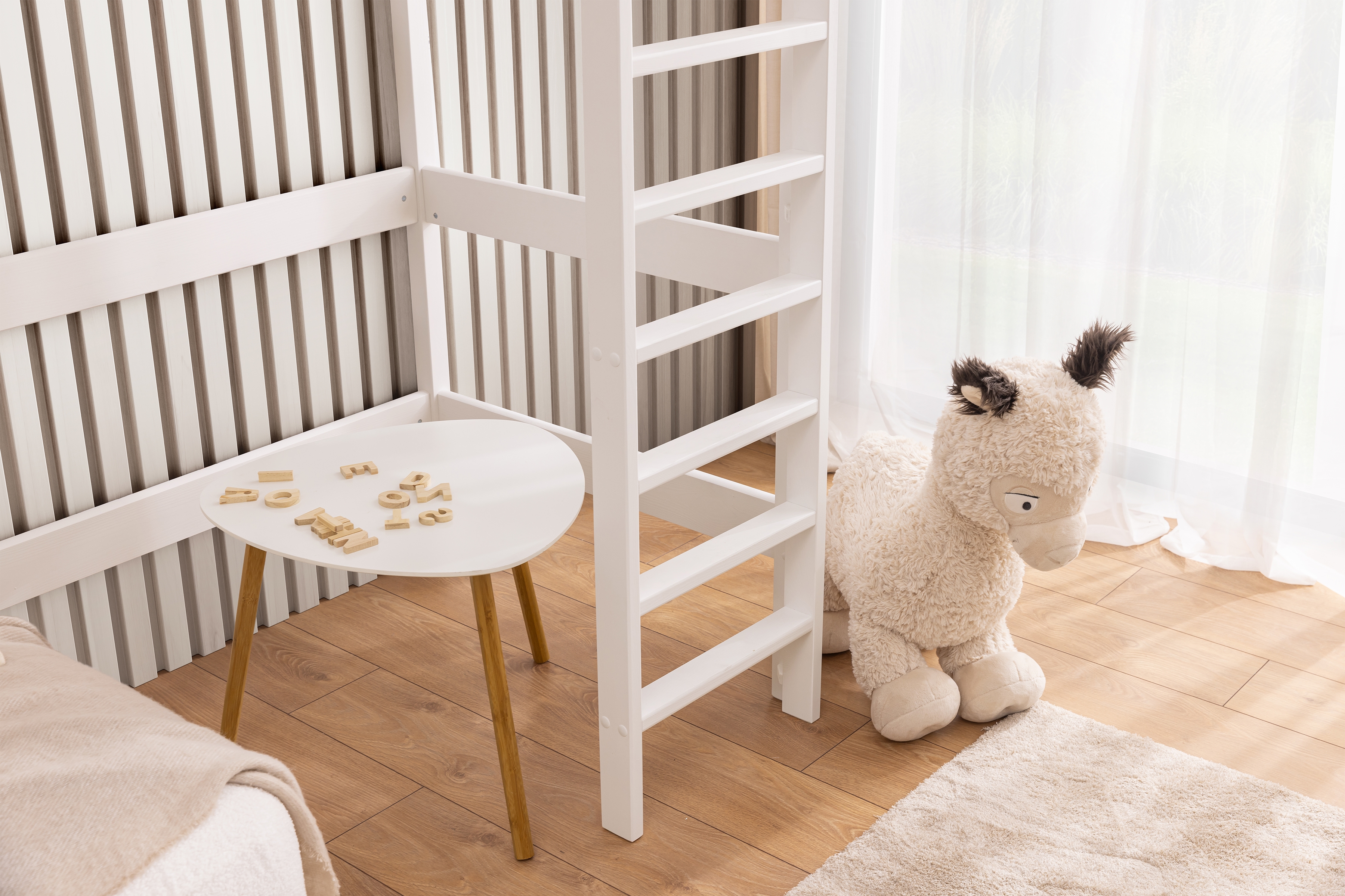 Vyvýšená detská posteľ Samio - 70x140 cm - biela Posteľ dzieciece Samio 70x140 vyvýšená - Biely