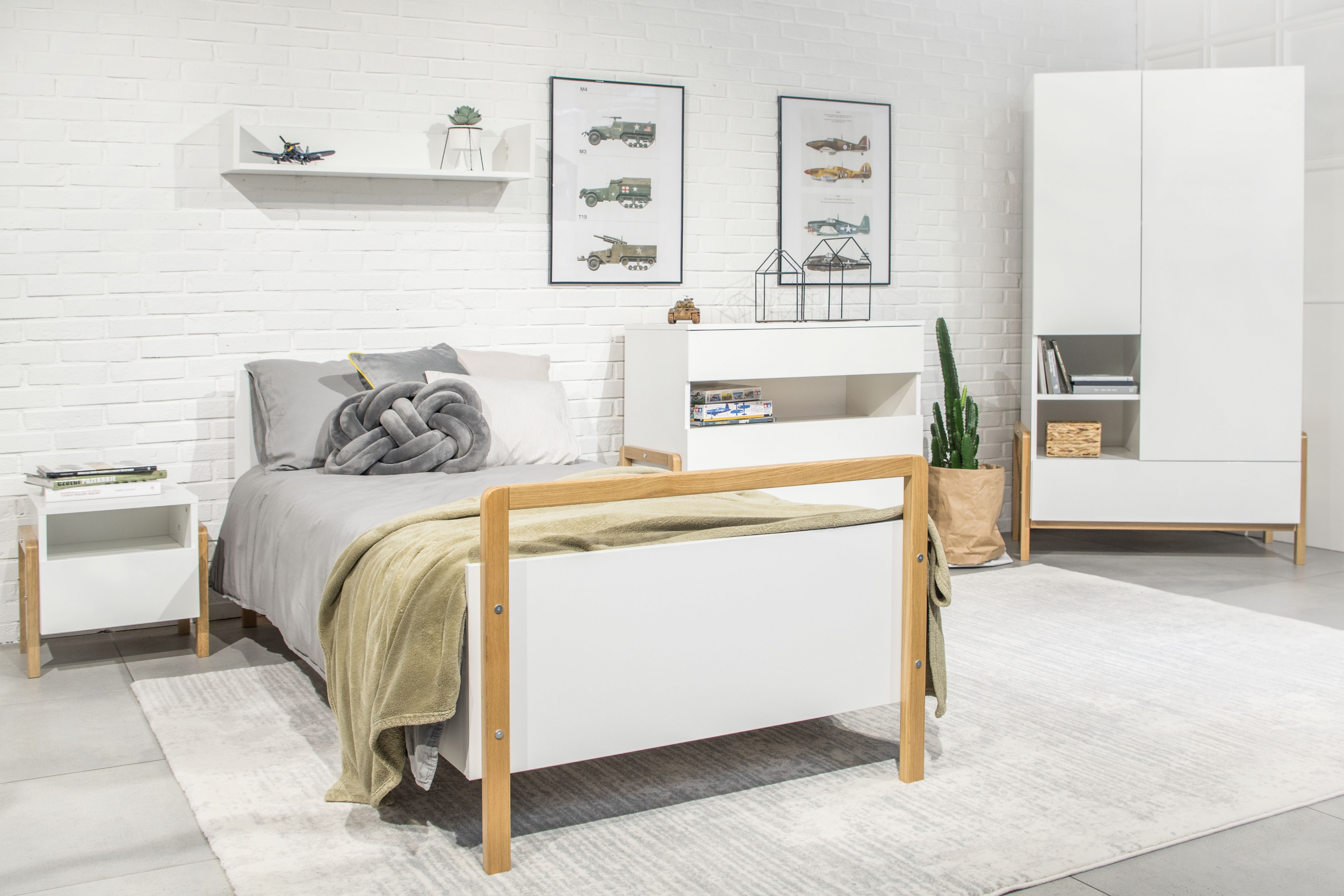 Detská posteľ Silia 80x180 cm - alpská biela / dub Posteľ dzieciece Silia 80x180 cm - Biela alpejska / Dub