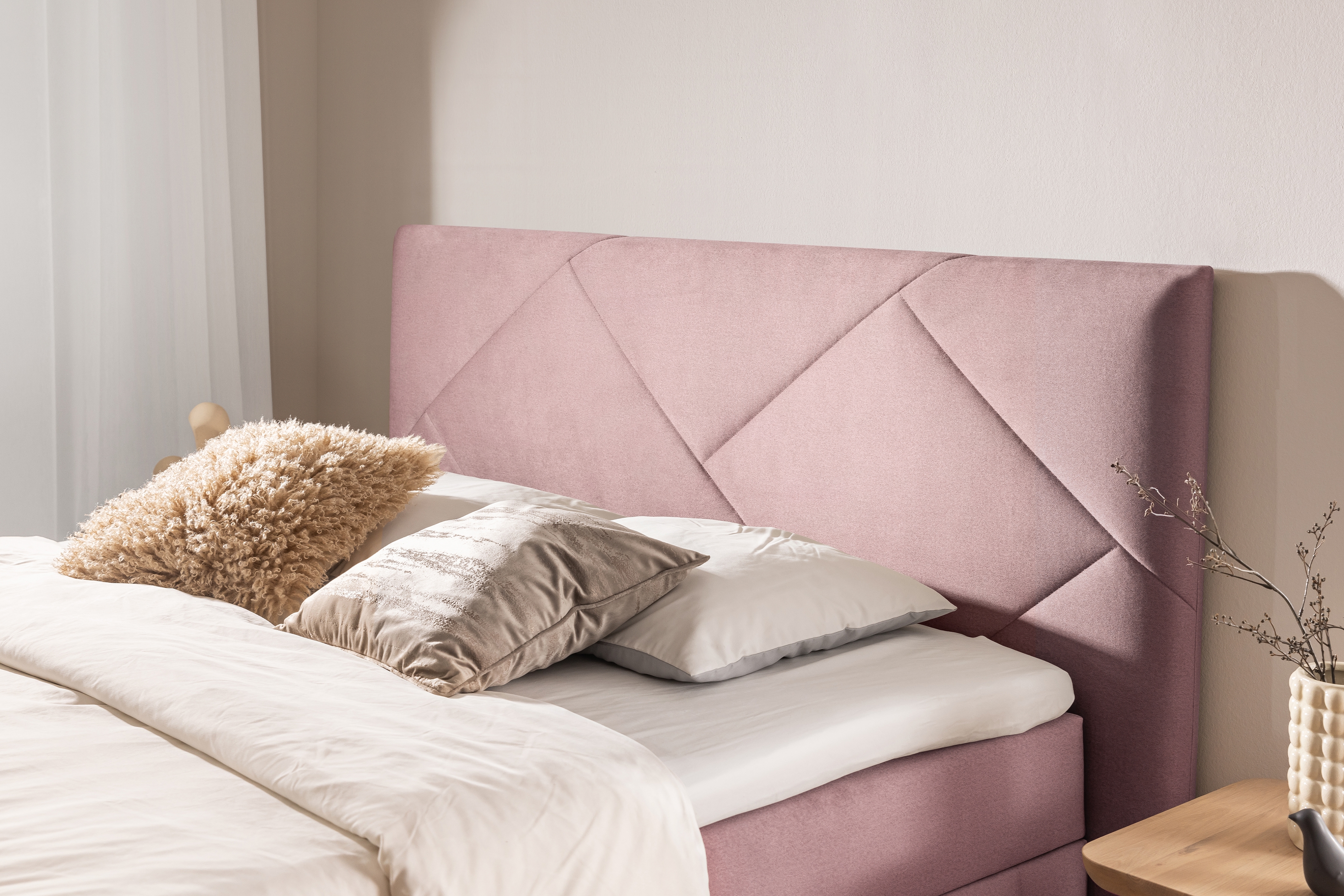 Posteľ Boxspring Wasil 180x200 s úložným priestorom - ružový hydrofóbny zamat Element 18 Boxspring posteľ Wasil 180x200 s úložným priestorom - Ružová zamat hydrofobowy Element 18