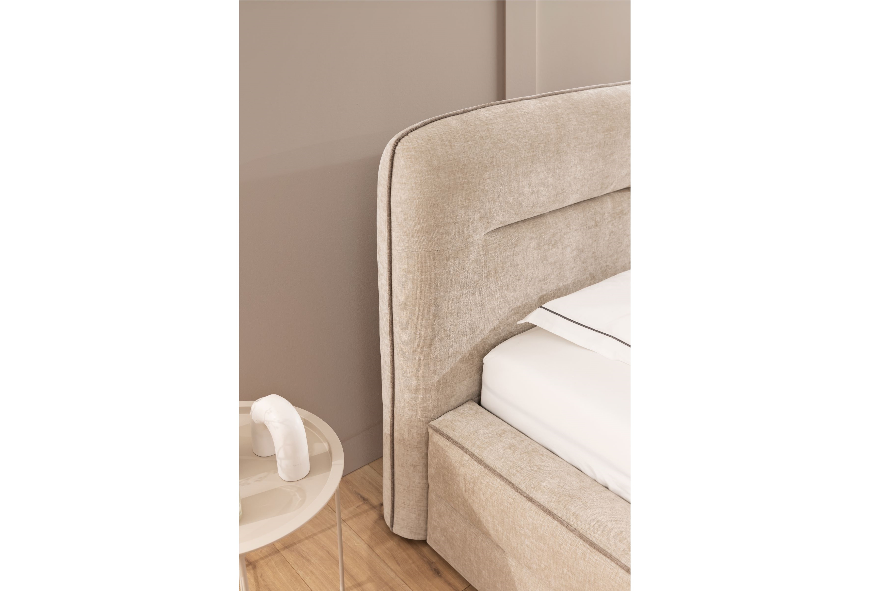 Čalouněná postel s úložným prostorem Tulia I 140x200 Postel pro ložnice s úložným prostorem Tulia 140x200