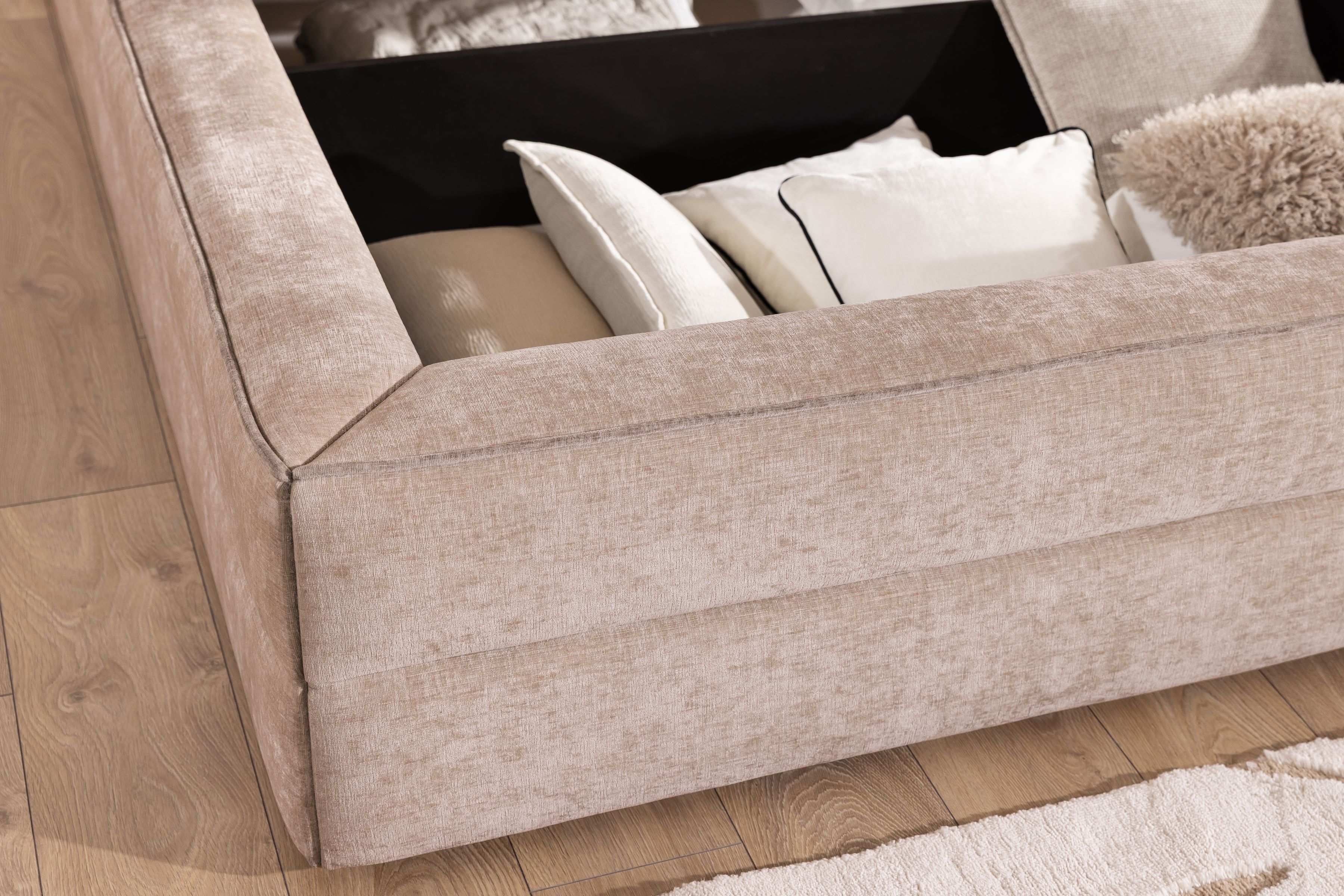 Manželská posteľ Tulia II 160x200 cm s úložným priestorom Posteľ do  spálňa  s úložným priestorom Tulia II 160x200