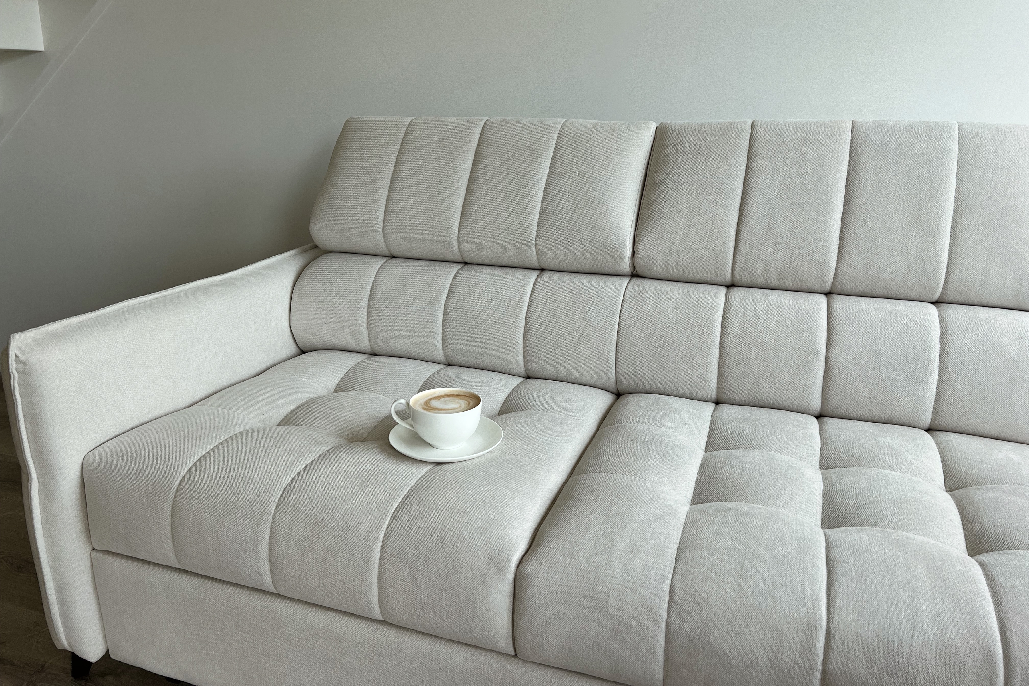 Rohová sedacia súprava Elarias L pravá s funkciou spania - béžový šenil Perfect Harmony 07 Rohová sedacia súprava Elarias L s funkciou spánku pravá strana - béžový šenil Perfect Harmony 07