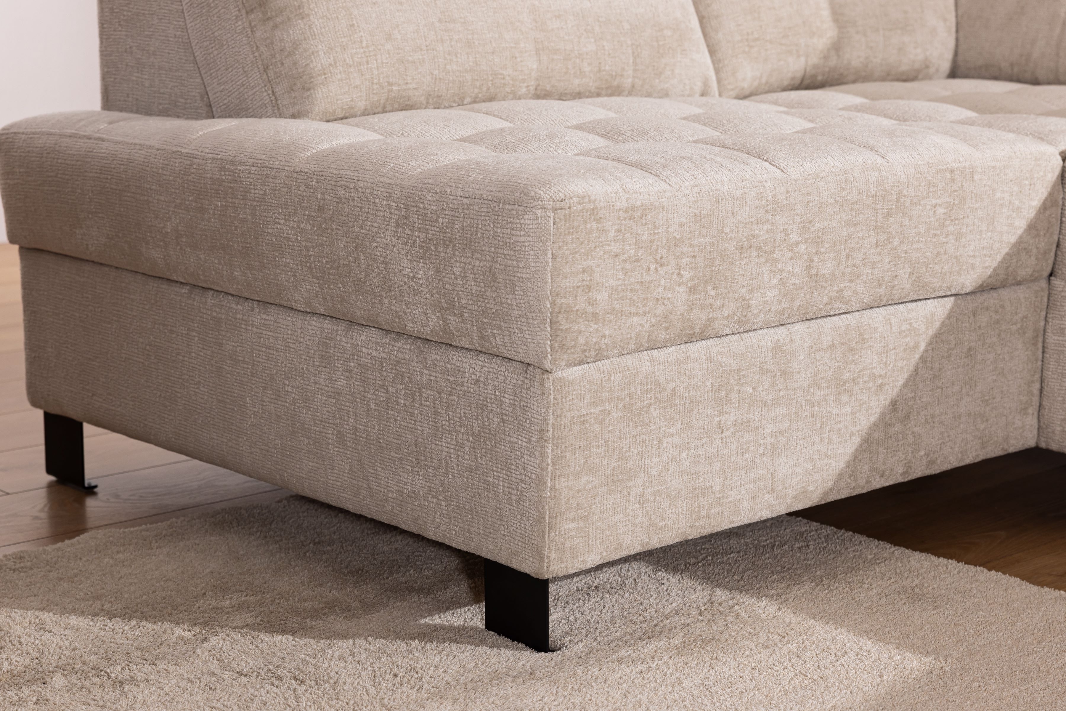 Rohová sedačka Gespano L ľavostranná s úzkou opierkou - béžový šenil Perfect Harmony 07 Rohová sedacia súprava Gespano L Ľavá strana z waskim bokiem - béžový šenil Perfect Harmony 07