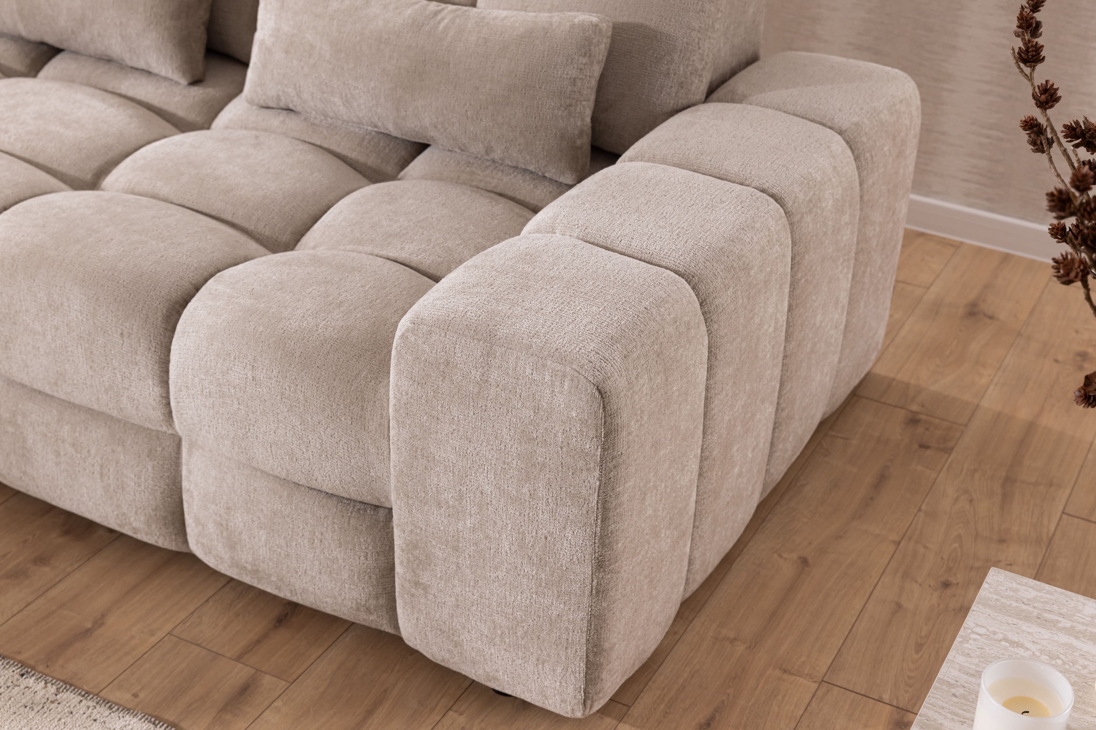 Rohová pohovka Magnelio Prestige L levá s elektrickým výsuvem sedáku - béžový szenil Perfect Harmony 07 Rohová sedací souprava levá Magnelio Prestige L z elektricky wysuwanym sedadlem - béžová šenil Perfect harmony 07