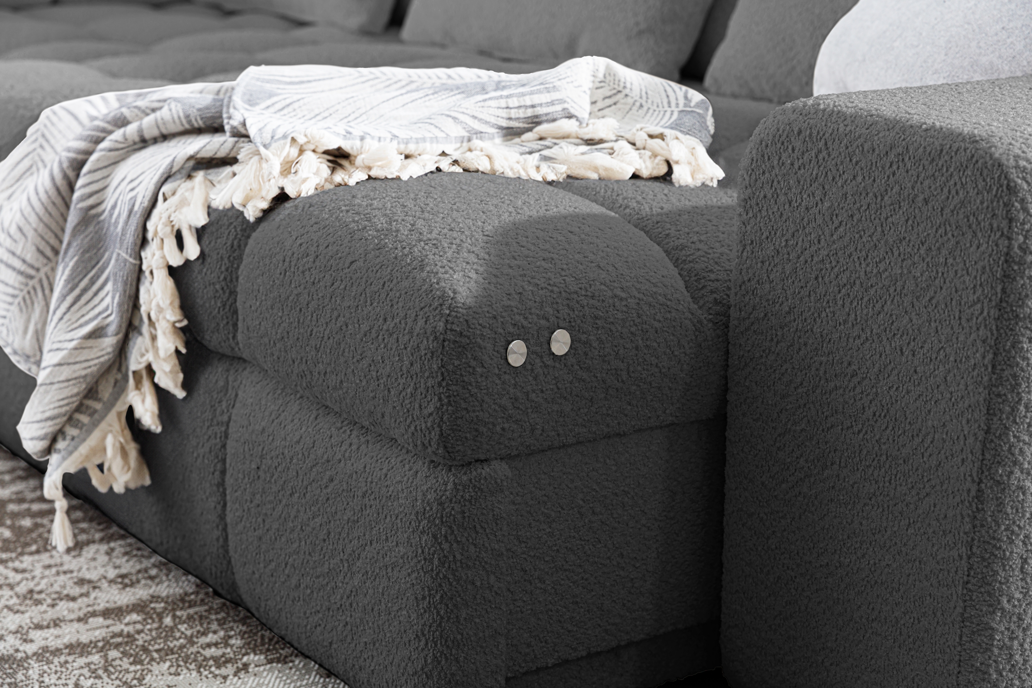 Rozkladacia rohová sedačka Magnelio L ľavá s el. výsuvom - sivé buklé Catch Me 25 Rohová sedacia súprava Ľavá strana rozkladany s elektricky výsuvným sedákem Magnelio L - šedá boucle Catch me 25