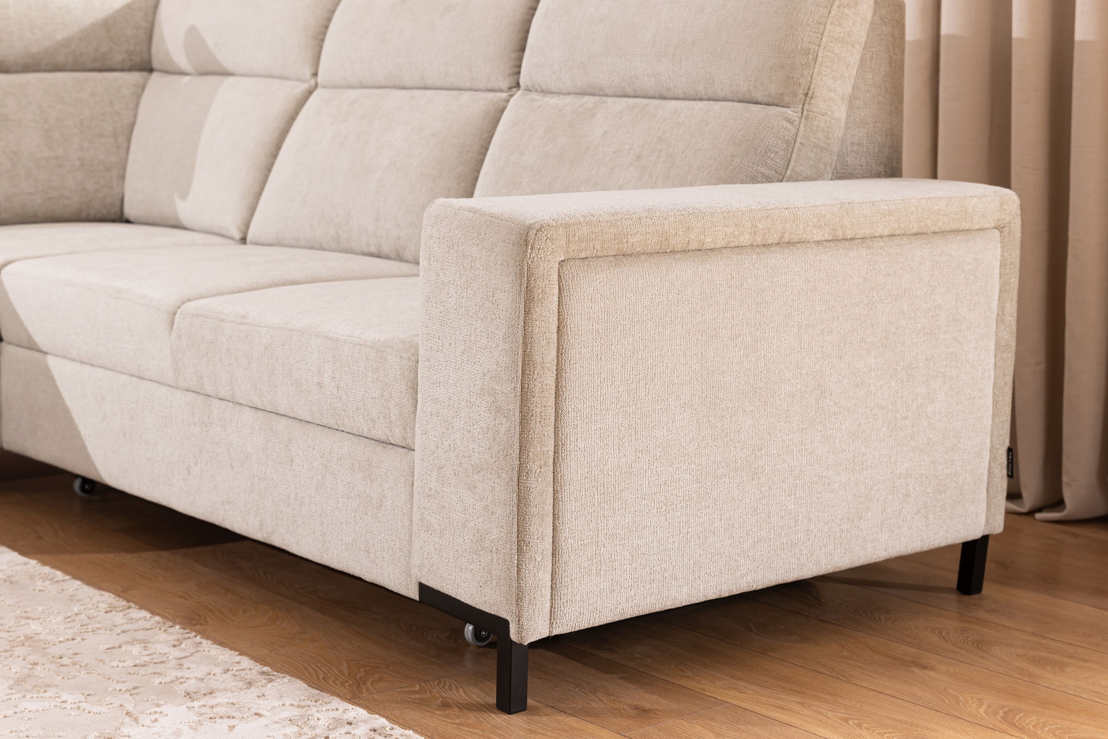 Rohová pohovka Loario L levá se širokými boky - béžový szenil Perfect Harmony 07 Rohová sedací souprava Loario L levá z szerokim bokiem - béžová šenil Perfect Harmony 07