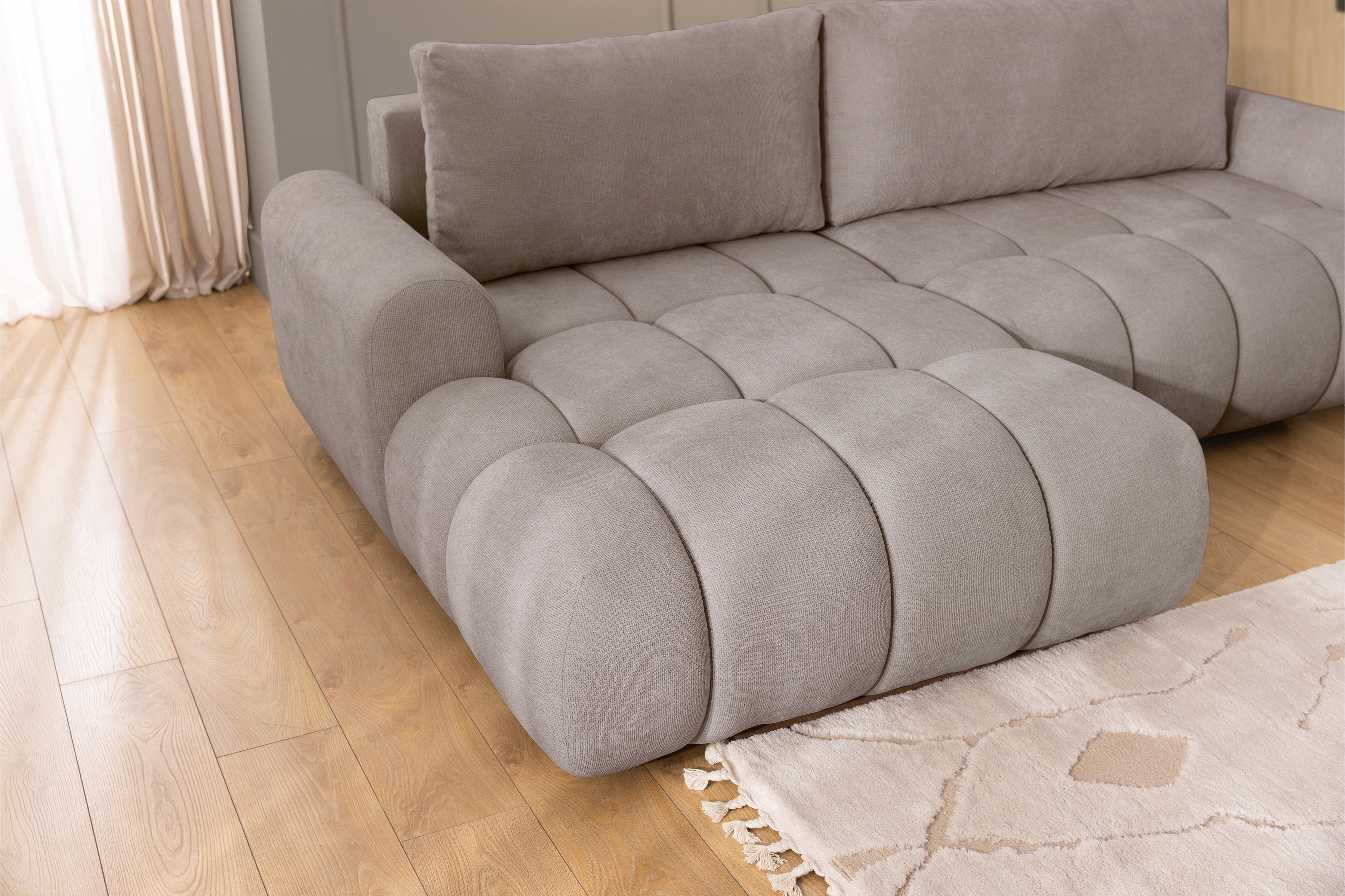 Rozkládací rohová sedací souprava Lutario Mini levá - tmavě béžová Venice 2031 Rohová sedací souprava Lutario Mini rozkládací levá - ciemnobezowa plecionka hydrofobowa Venice 2031