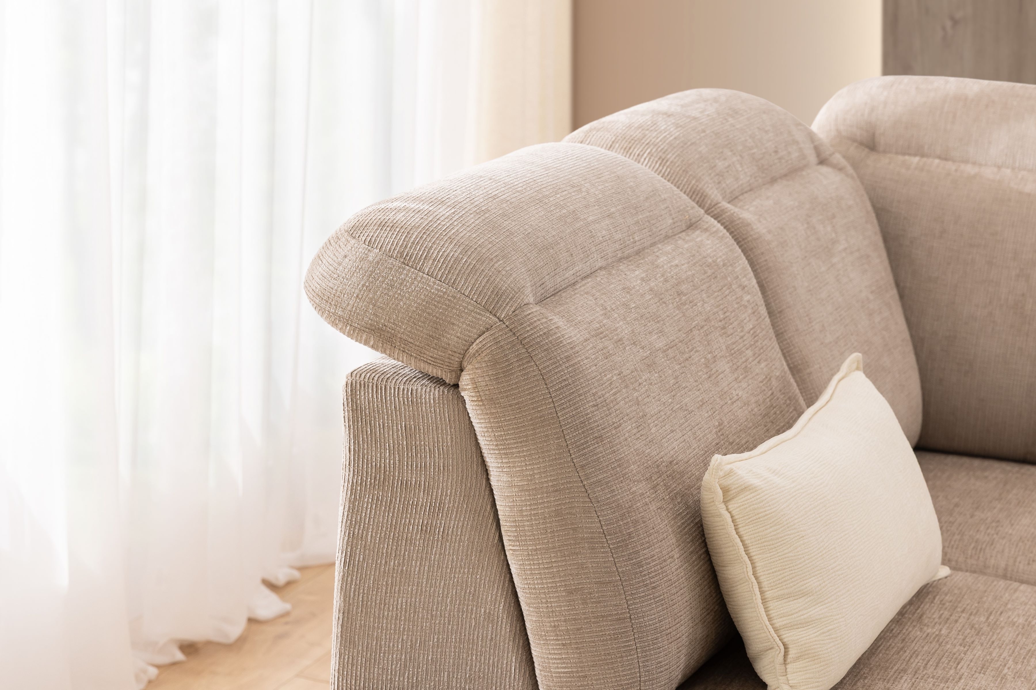 Rohová sedacia súprava Magnis L ľavá s funkciou spania - béžový šenil Sierra 744 Rohová sedacia súprava Magnis L s funkciou spánku Ľavá strana - béžový šenil Sierra 744