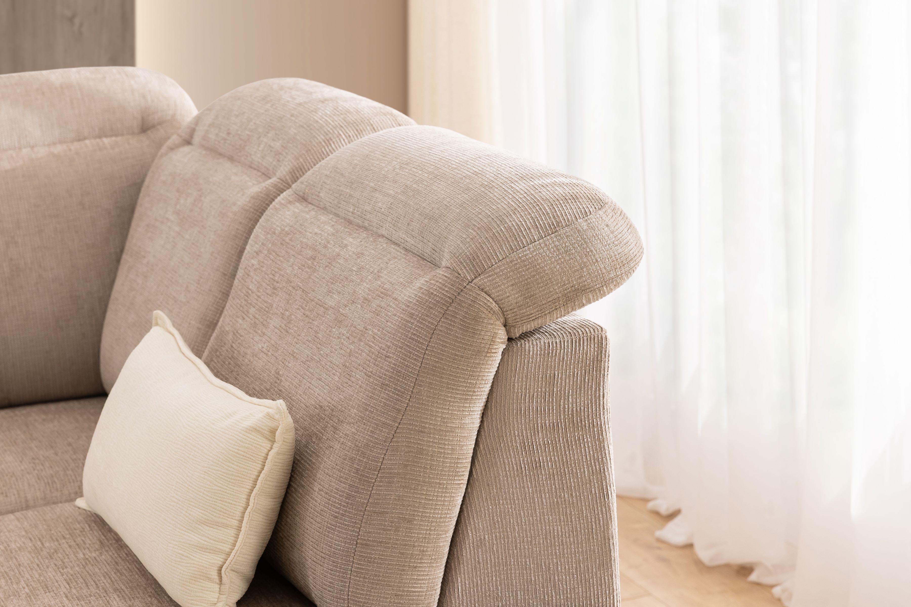 Rohová sedacia súprava Magnis L s funkciou spania pravá - béžový šenil Sierra 744 - Koncovka Série Rohová sedacia súprava Magnis L s funkciou spánku pravá strana - béžový šenil Sierra 744 - Koncovka Série