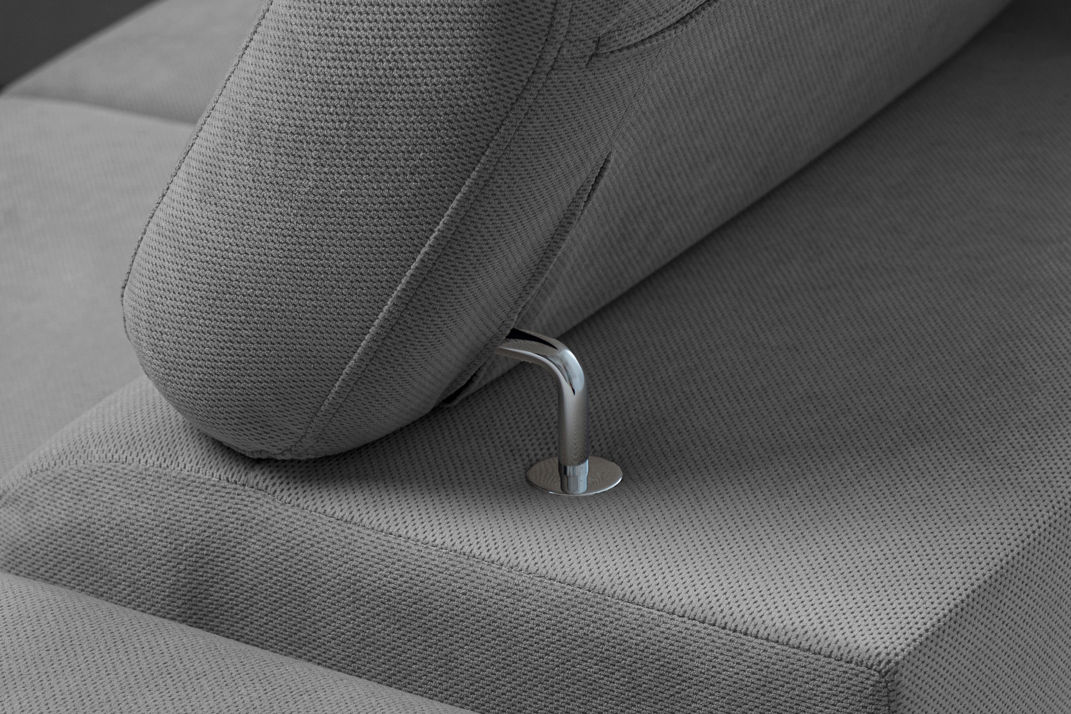 Rozkladacia rohová sedacia súprava Monrose Mini ľavá - sivý plyš Pretty 17 Rohová sedacia súprava Monrose L II s funkciou spánku Ľavá strana - šedý plusz Pretty 17 