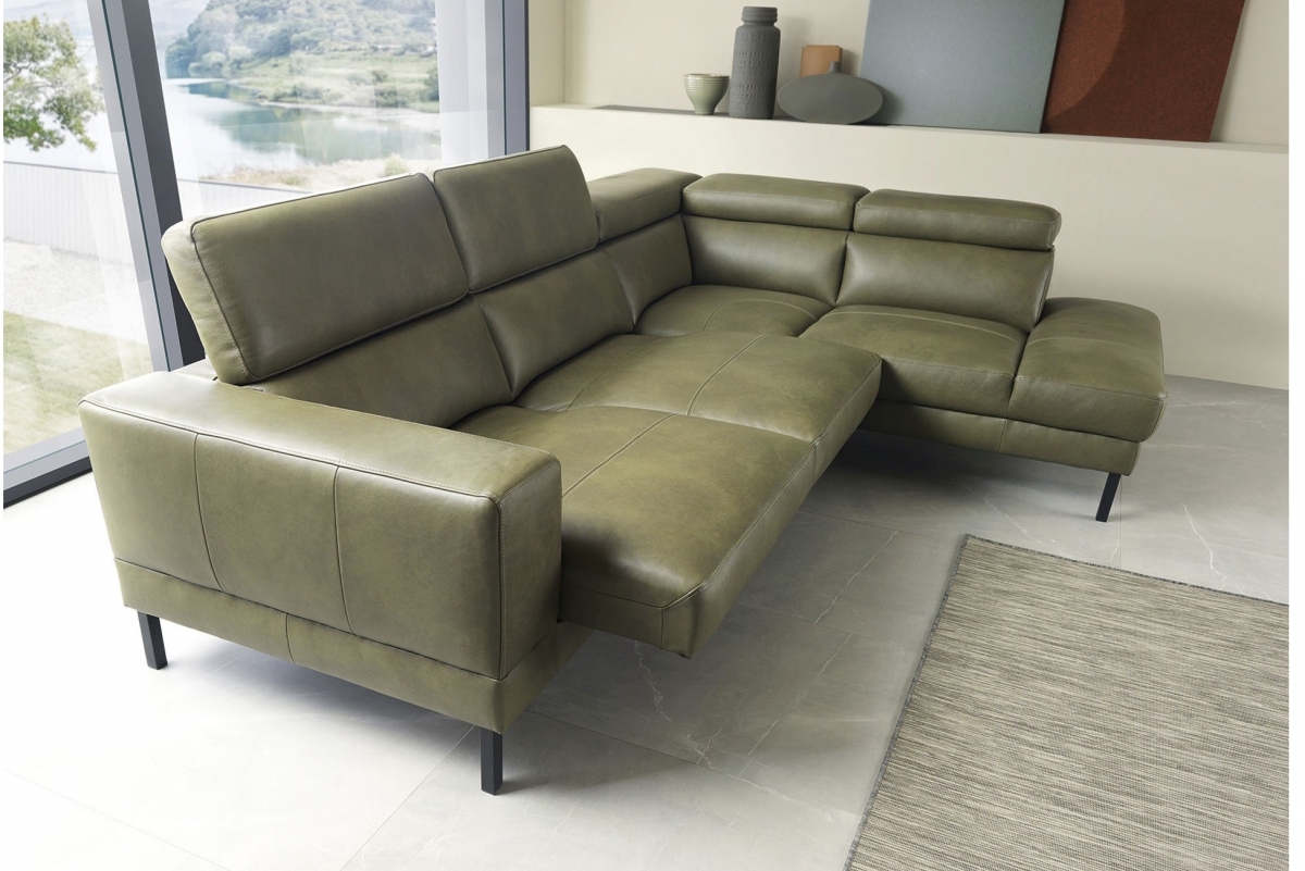 Rohová sedacia súprava s elektricky výsuvným sedákom Nayomi 2,5RS -OTM Rohová sedacia súprava s elektricky výsuvným sedákem Nayomi pravá strana