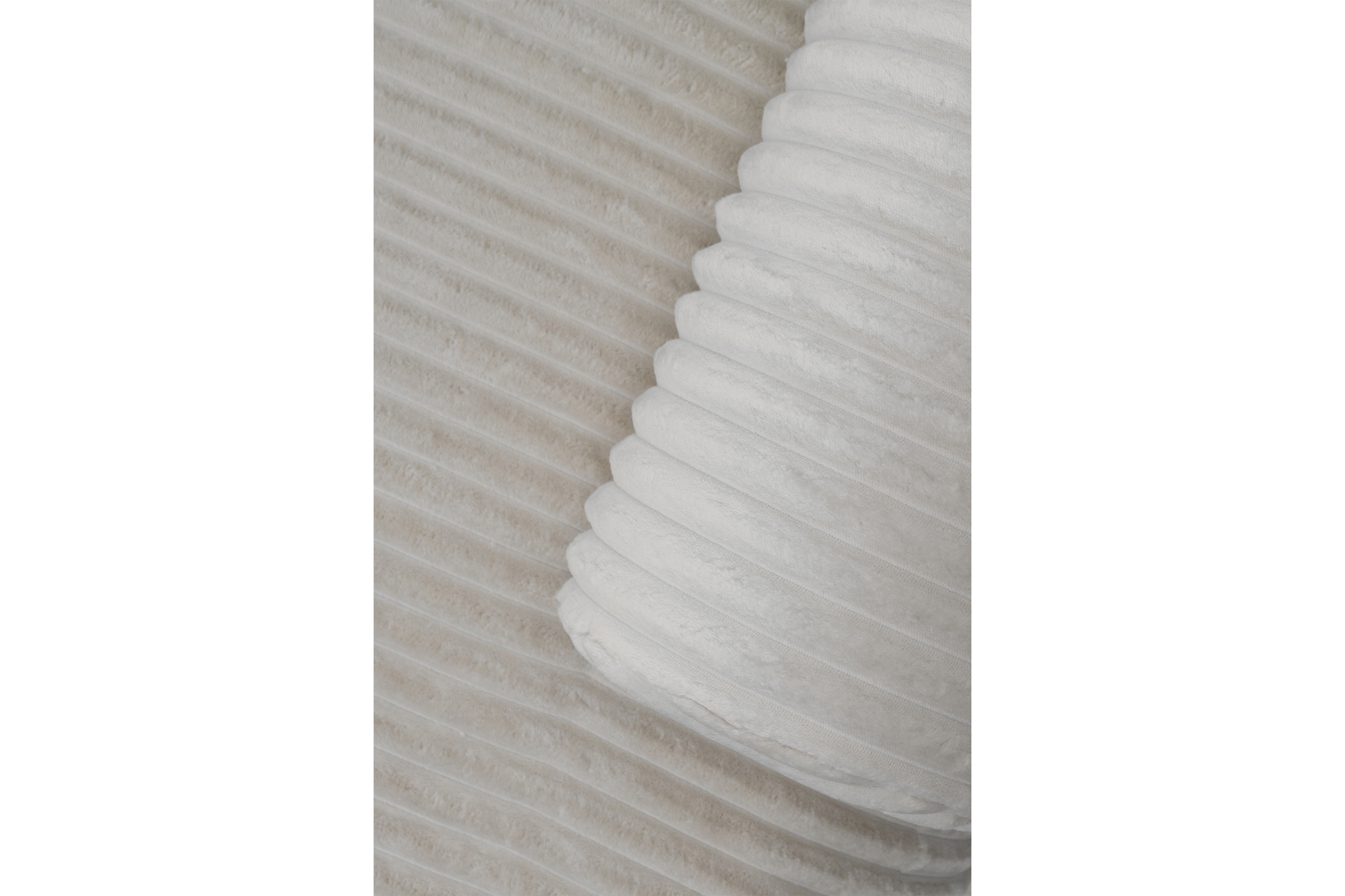 Rohová sedacia súprava Lotulis Mini pravá s rozkladom - krémový zamat Tilia 03 Rohová sedacia súprava s funkciou spánku Lotulis Mini pravá strana - Krémový plusz Tilia 03