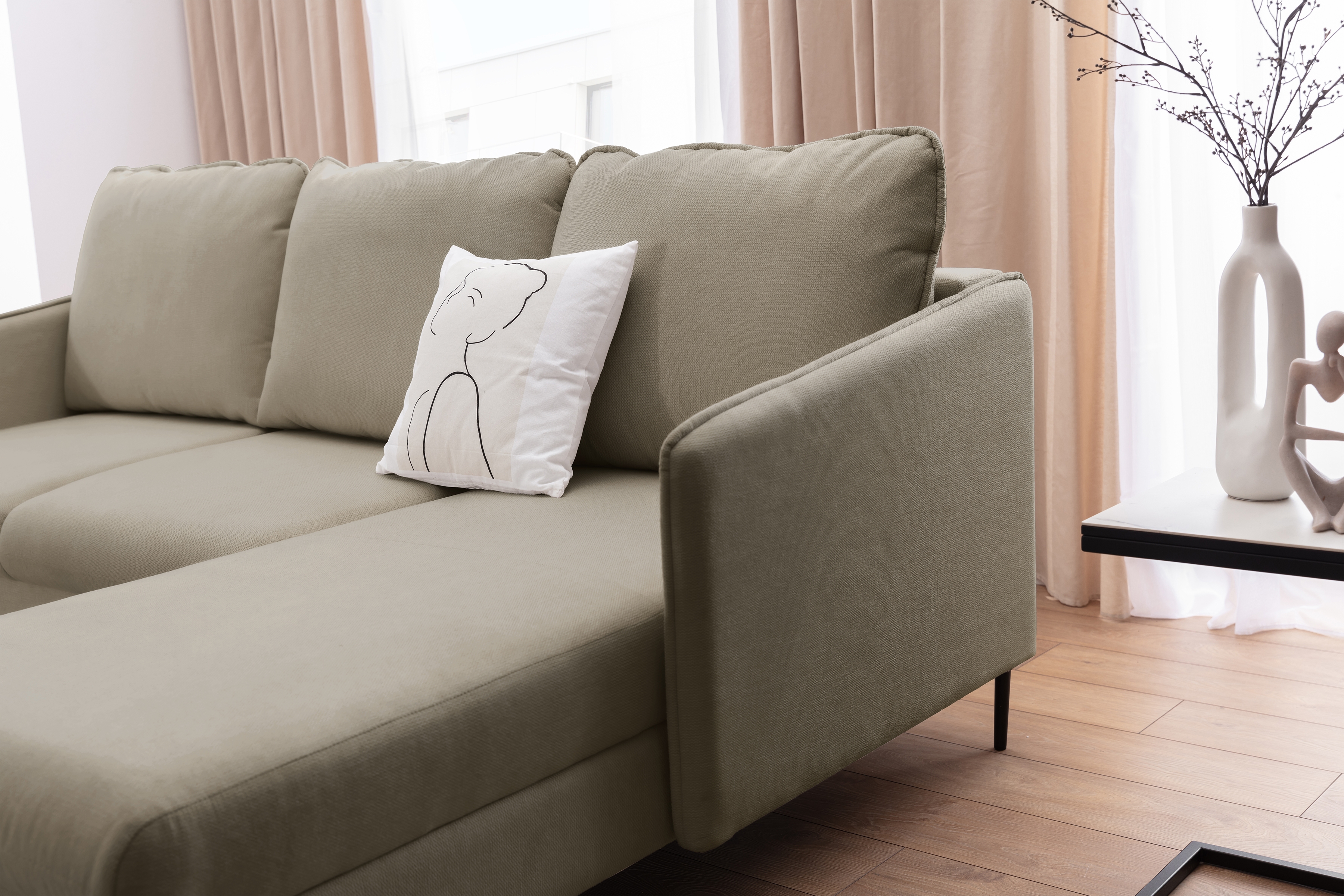 Rozkladacia rohová sedačka Taila Mini pravá - béžový zamat Velluto 3 / čierne nožičky Rohová sedacia súprava s funkciou spania Taila Mini pravá strana - béžový zamat Velutto 3, čierny nožičky