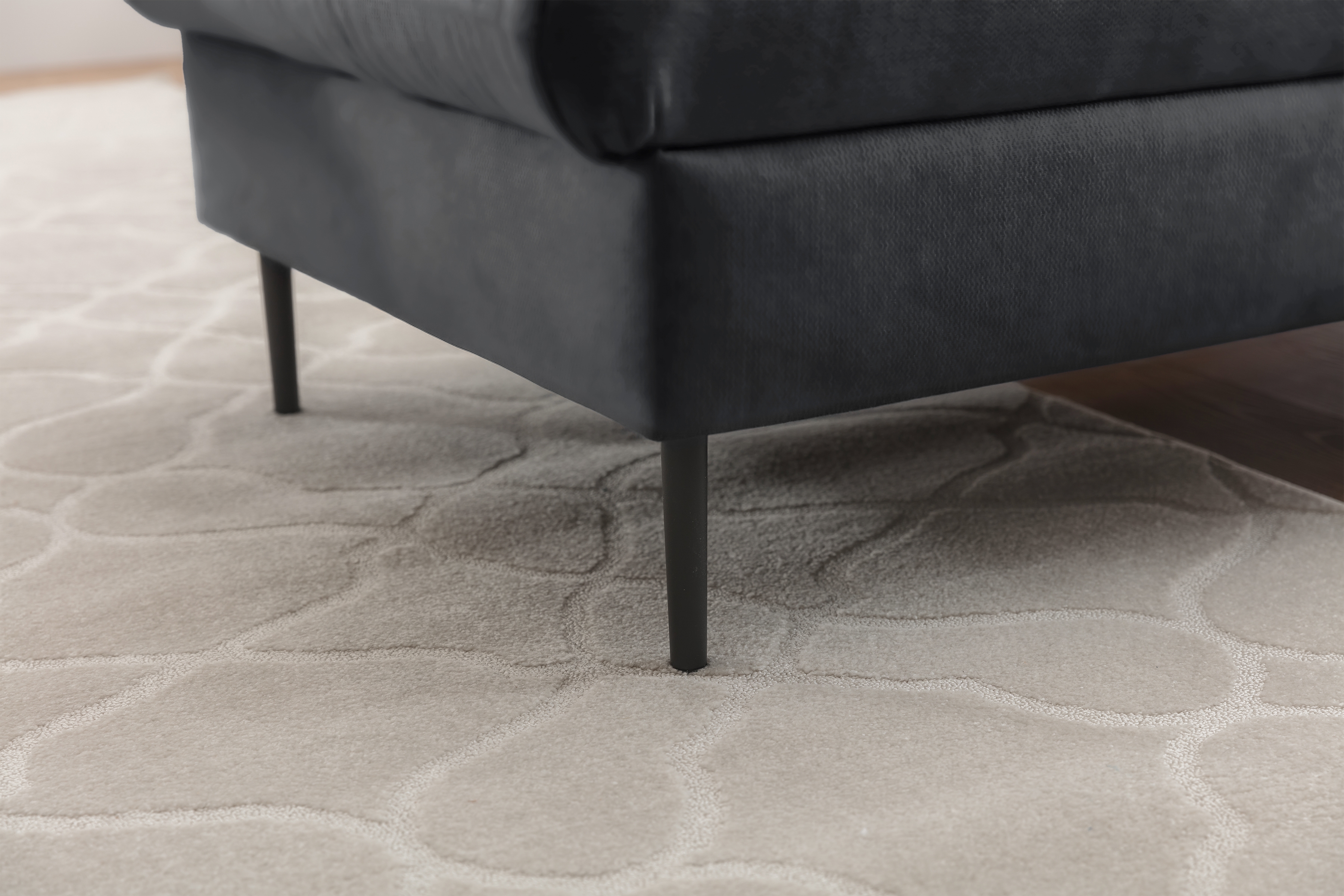 Rozkladacia rohová sedačka Taila Mini pravá - šedý zamat Velluto 18 / čierne nožičky Rohová sedacia súprava s funkciou spánku Taila Mini pravá strana - šedý velúr Velluto 18 / čierny nožičky