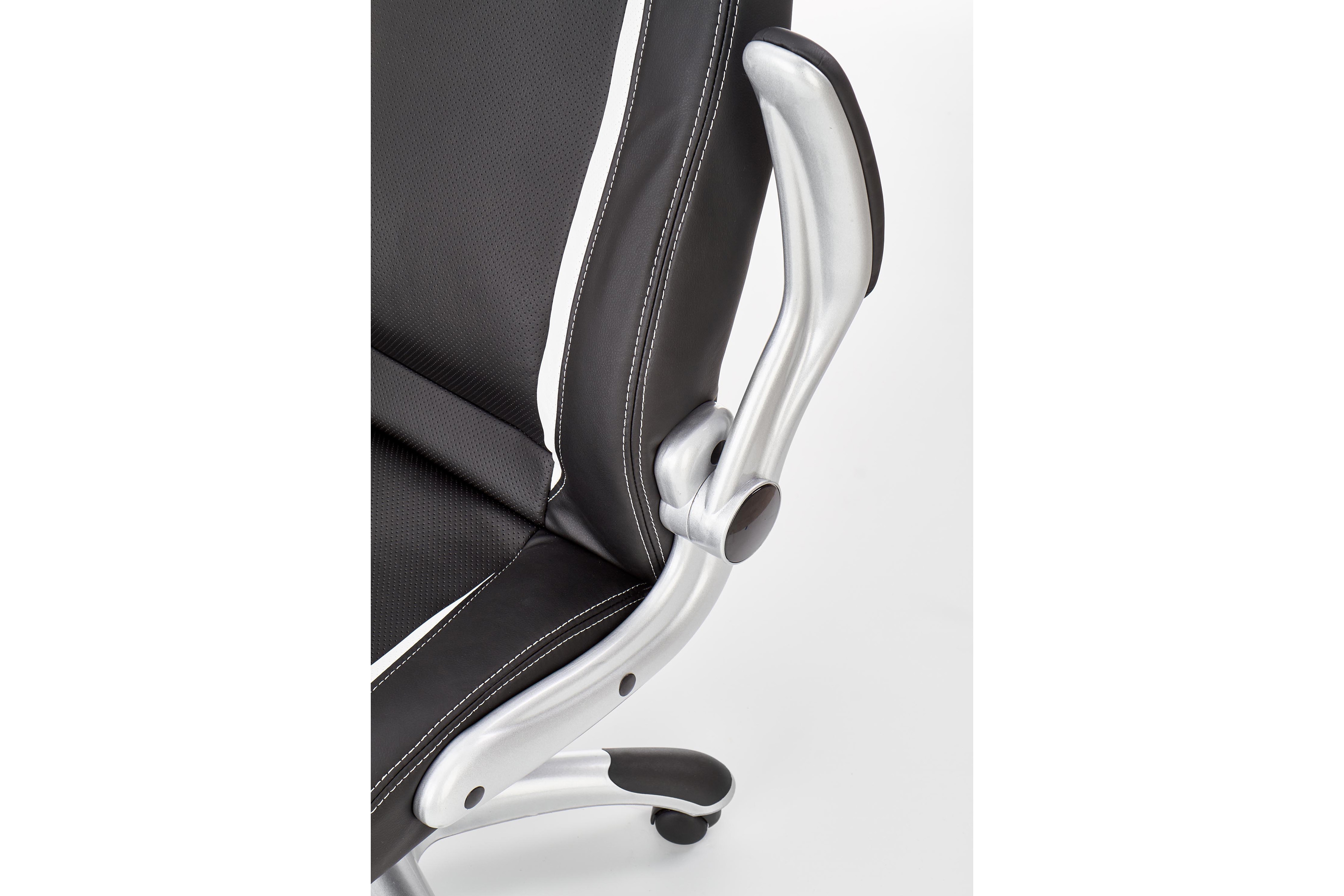 Kancelářské křeslo Samaro s područkami - černý moderní Kancelářske křeslo Saturn z podlokietnikami - Černý