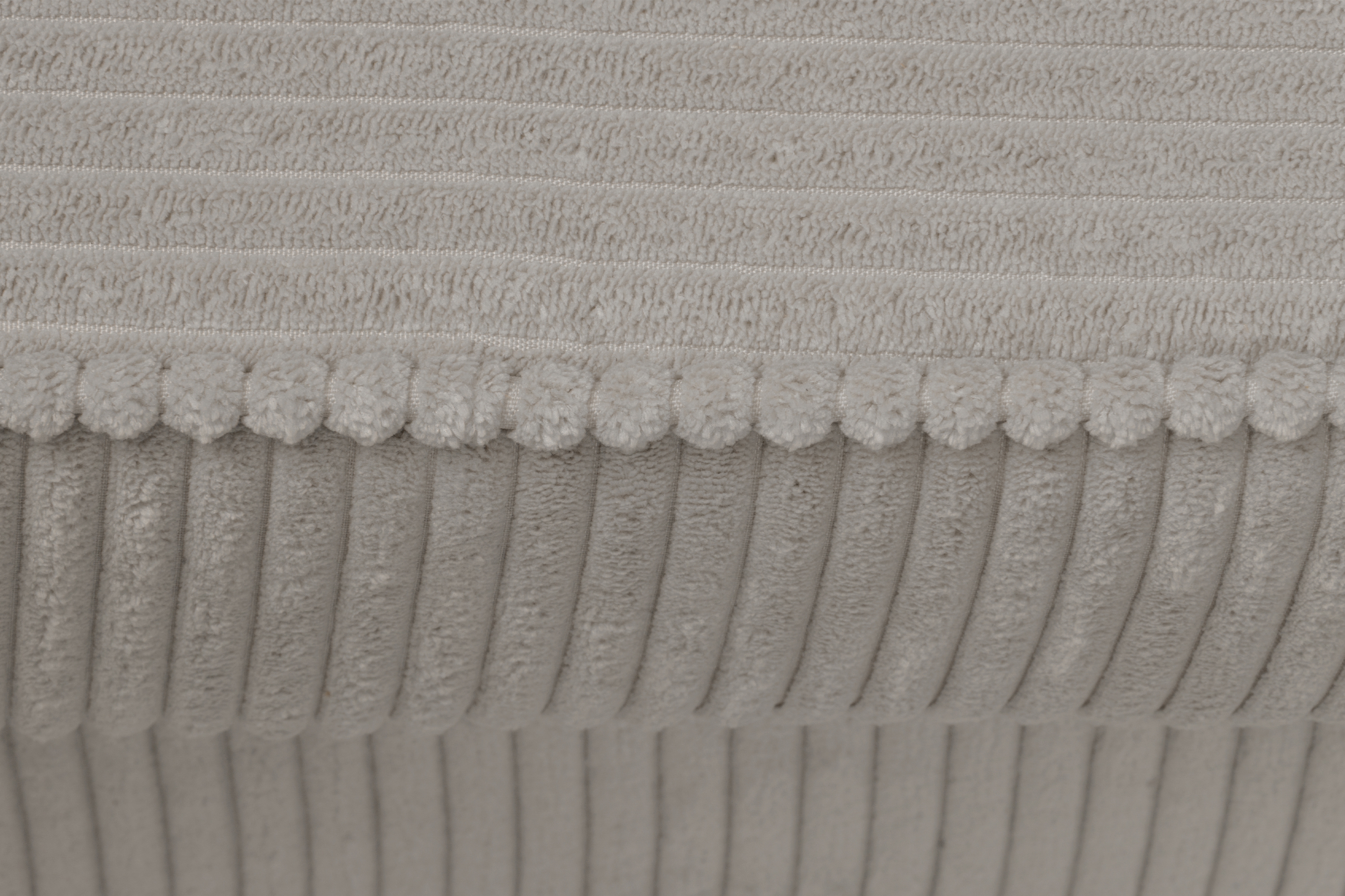 Podnožka křesla ušák Vilano - béžový manšestr Poso 2 / nohy buk Podnožka do fotela Ušák Vilano - béžový manšestr Poso 2 / Nohy buk 