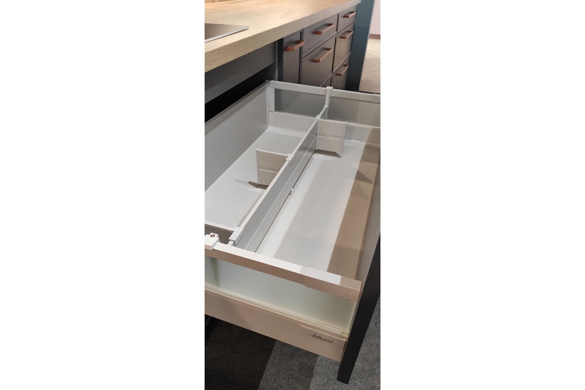 Rozdělovač Starmotion do zásuvky Podzialka do szuflady Starmotion - KAM 