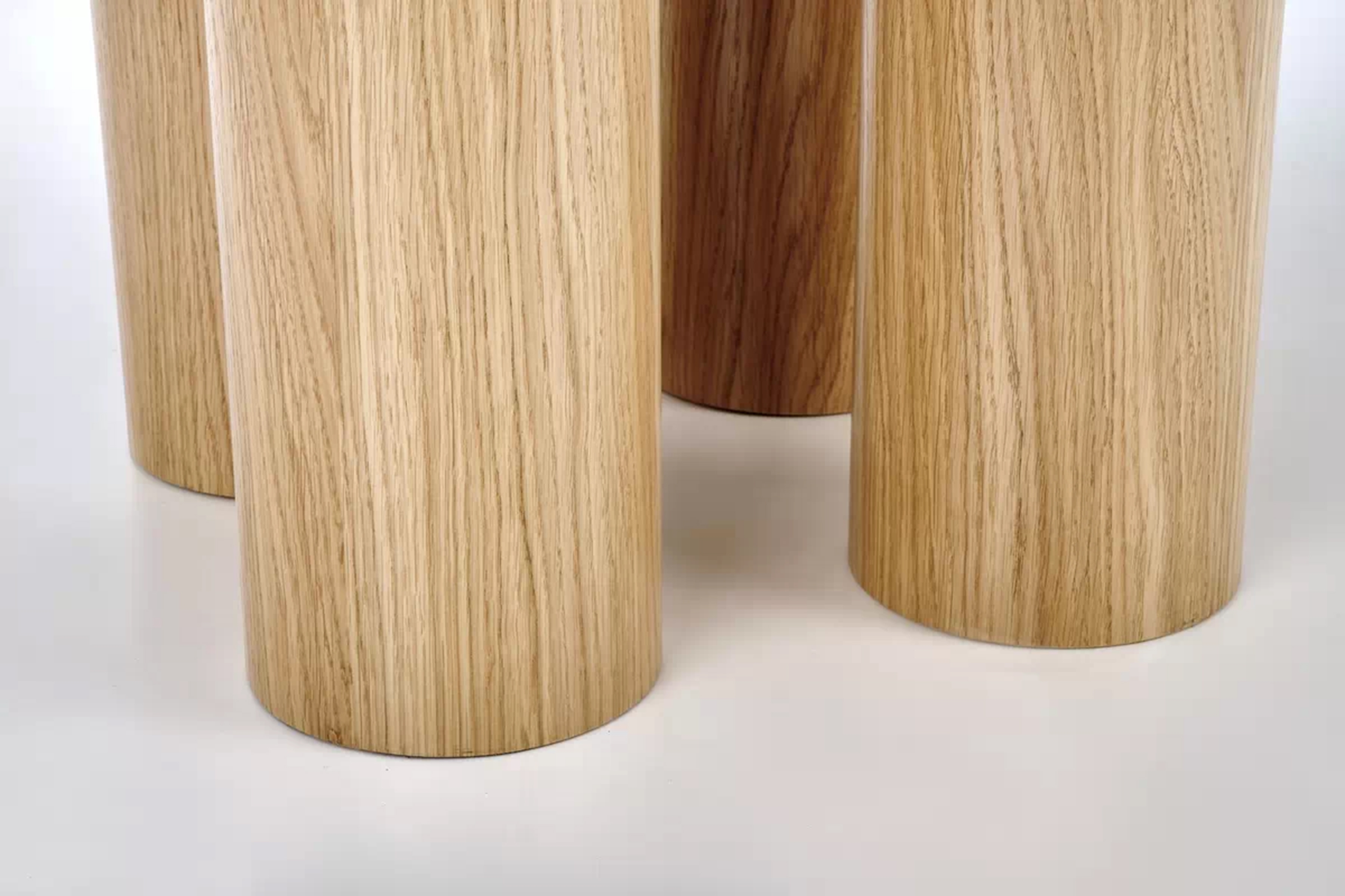 Kulatý jídelní stůl Gravon – 120x77 cm – dub natur Stůl okragly Elefante - dub přírodní