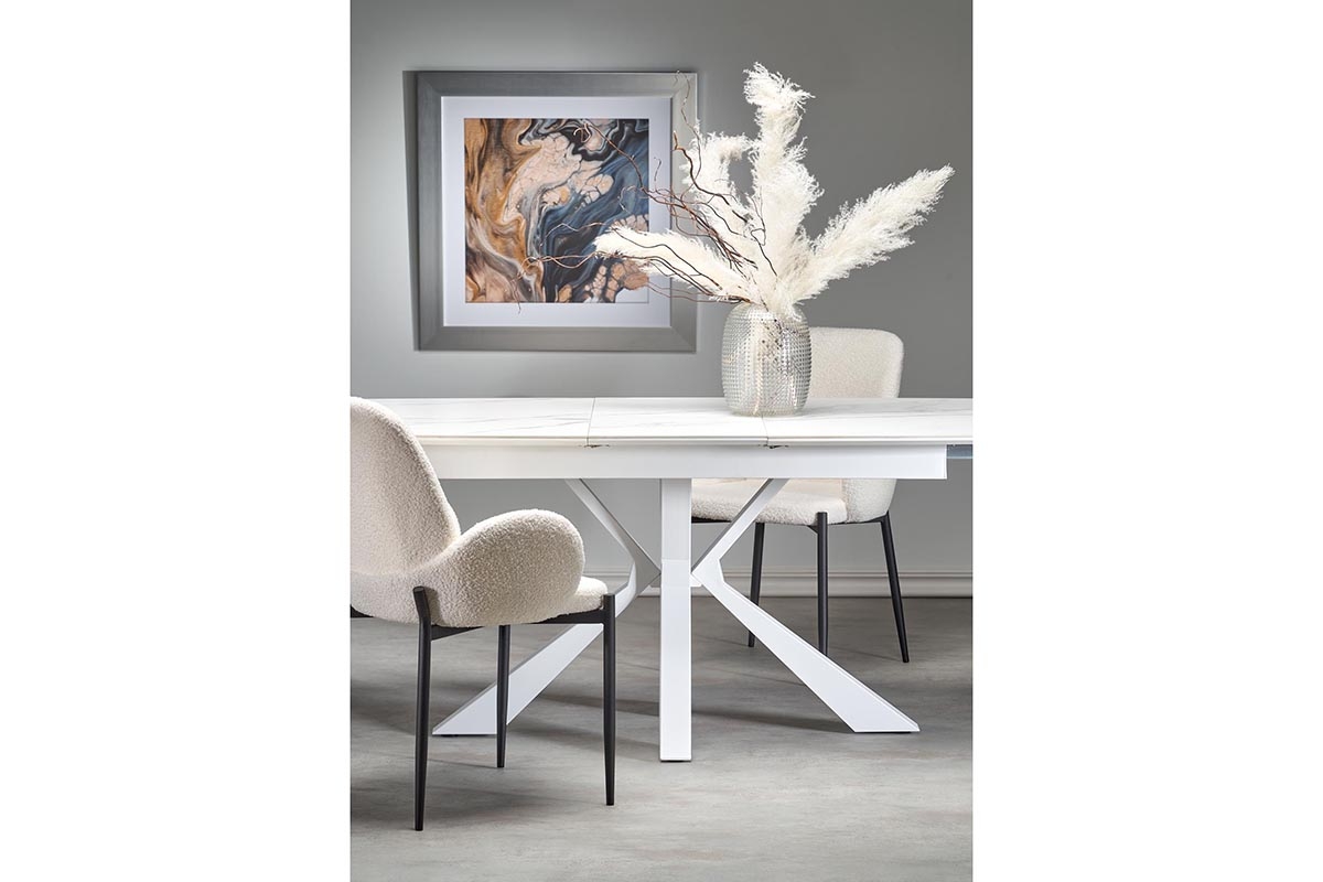 Jedálenská zostava Estavio Nolvari 4+1 – biely mramor / krémové buklé Stôl rozkladany Nolvari z czterema tapicerowanymi krzeslami Estavio - Biely mramor / boucle Krémový 