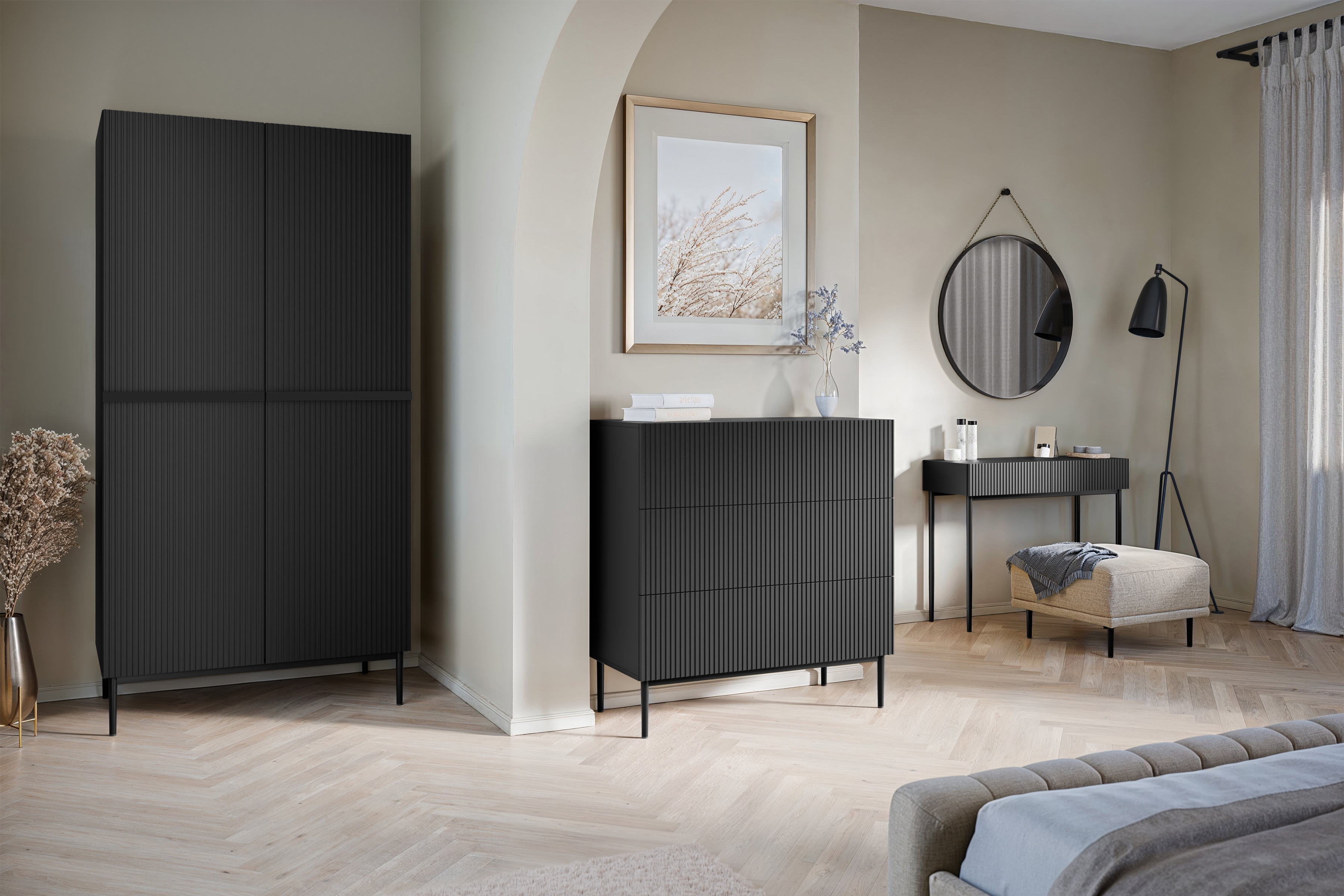 Skříň Nicole se zásuvkami 100 cm - černý mat / černé nožky skříň Nicole 100 cm se zásuvkami i metalowymi nogami - černá mat / černá nozki