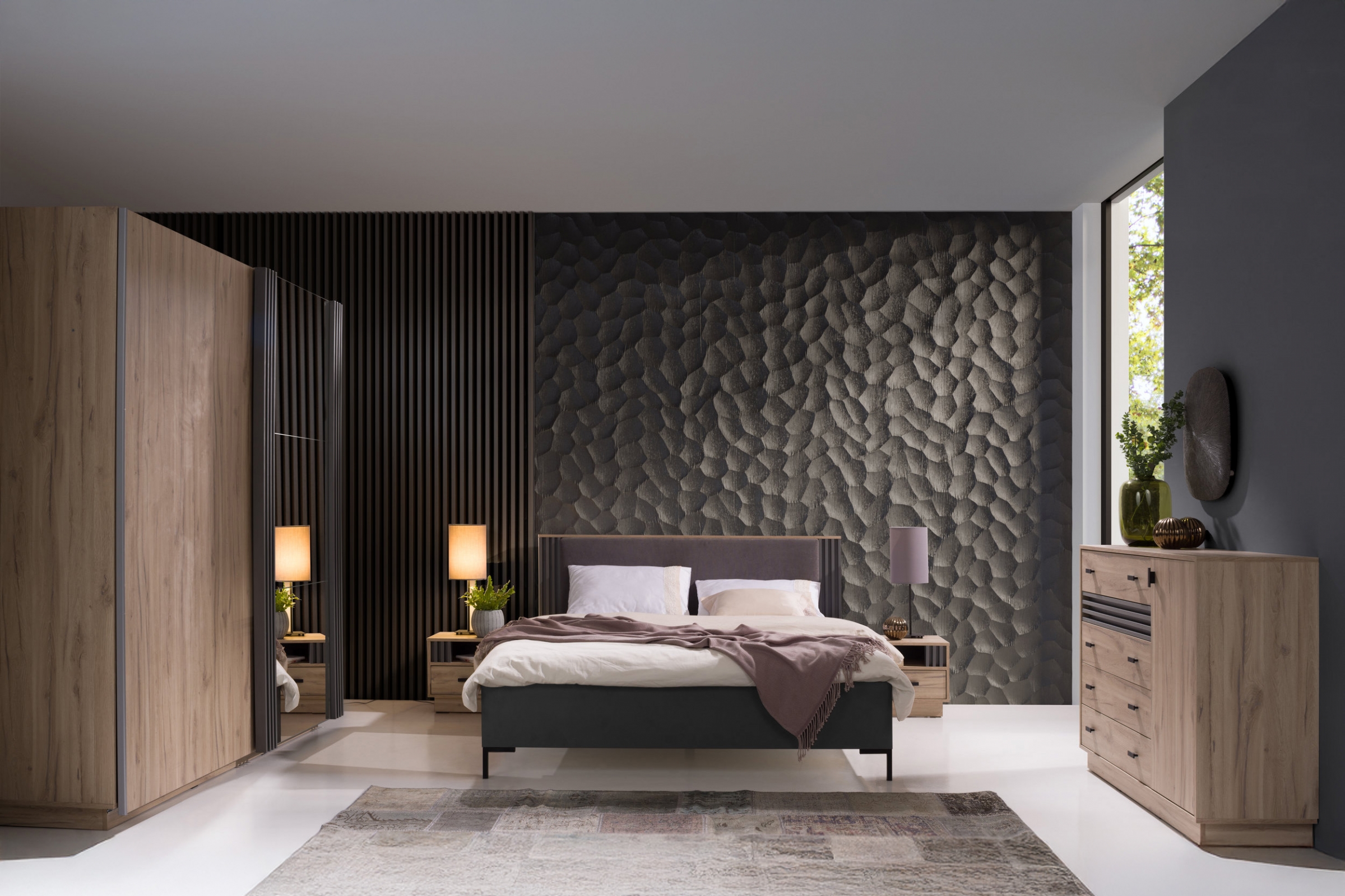 Posuvná šatníková skriňa Allmo AL15 215 cm so zrkadlom - dub estana / antracit Skriňa s posuvnými dverami Allmo AL15 - 215 cm z zrkadlom - Dub estana / Antracytová