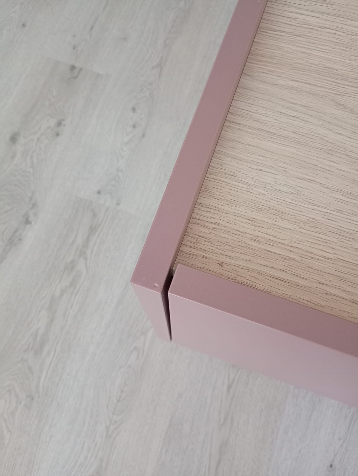 TV skrinka Desin 170 cm z metalowymi nogami - cajun - WYPRZEDAZ EKSPOZYCJI TV skrinka Desin 170 cm z metalowymi nogami - cajun - WYPRZEDAZ EKSPOZYCJI