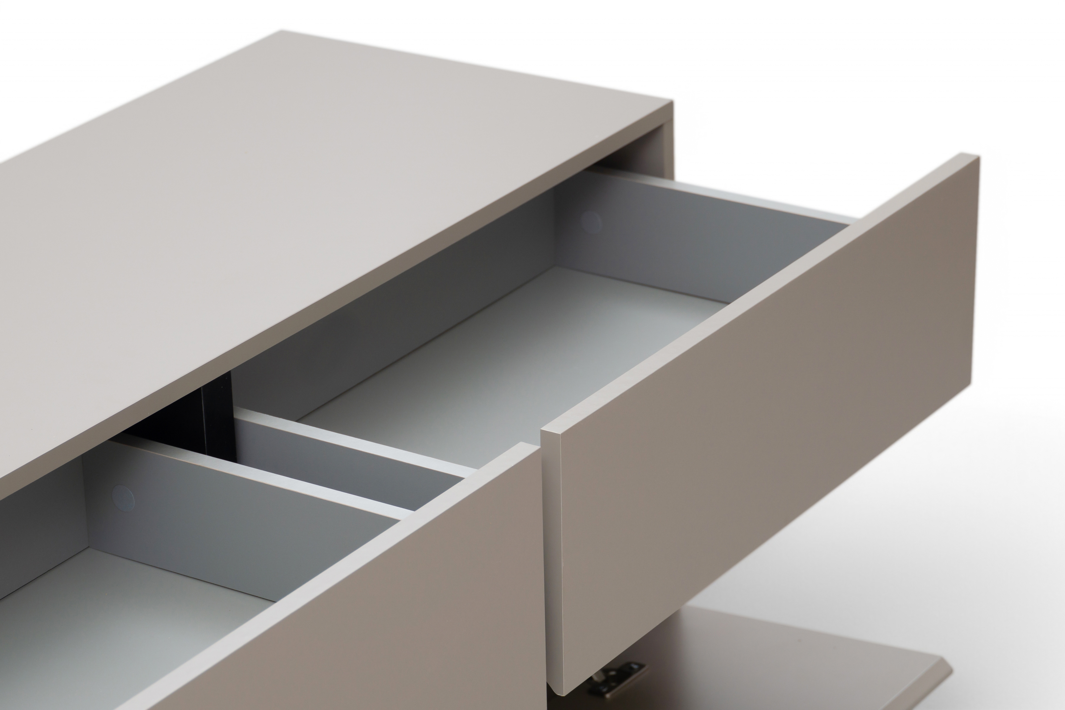 TV stolík Cross 180 cm s 3 zásuvkami - congo / čierna TV skrinka Gramon 180 cm so zásuvkami - congo / Čierny