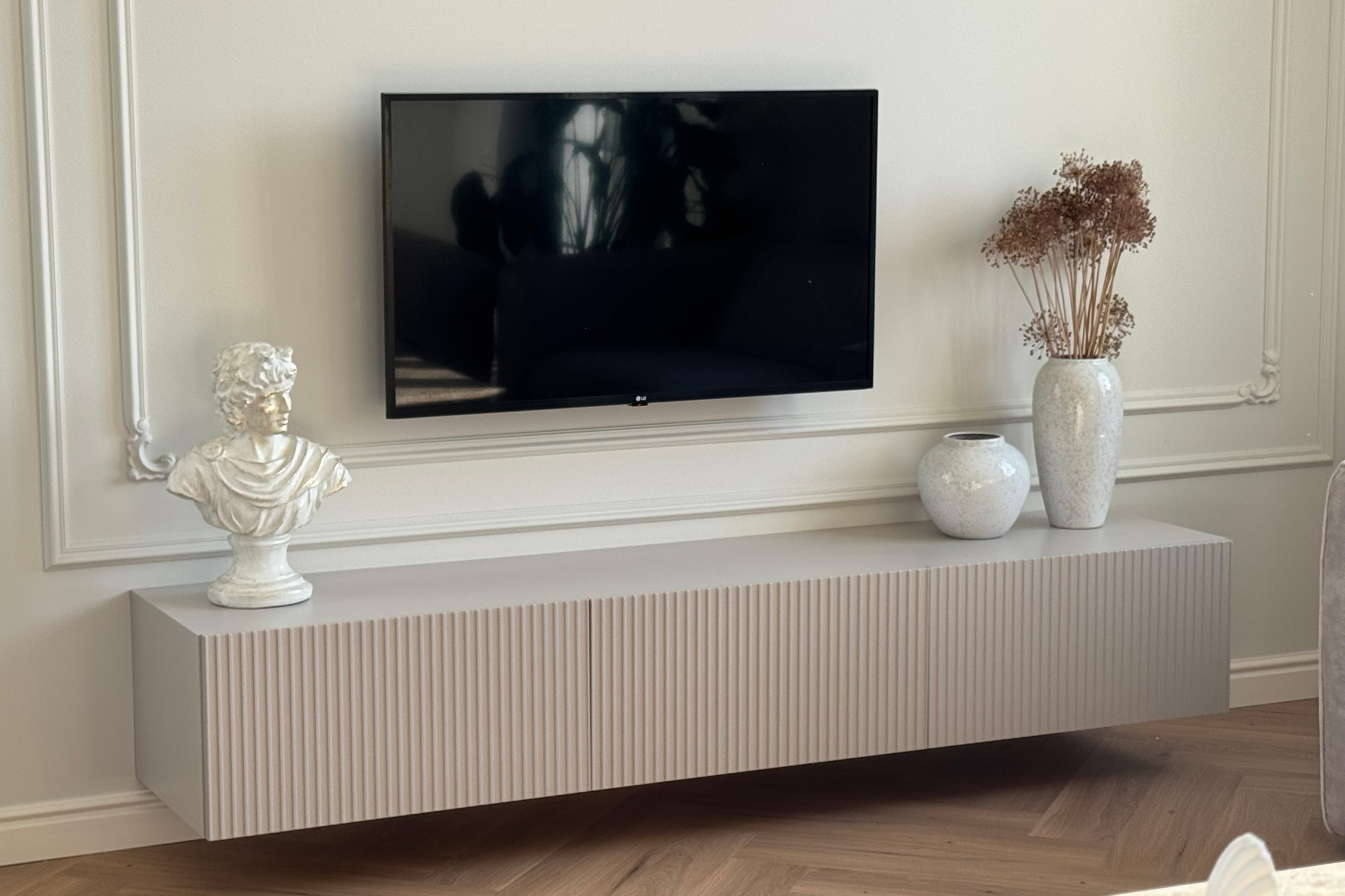 Závěsný TV stolek Nicole 200 cm se zásuvkou - kašmír mat skříňka RTV Nicole 200 cm závěsná z szuflada - kašmír mat