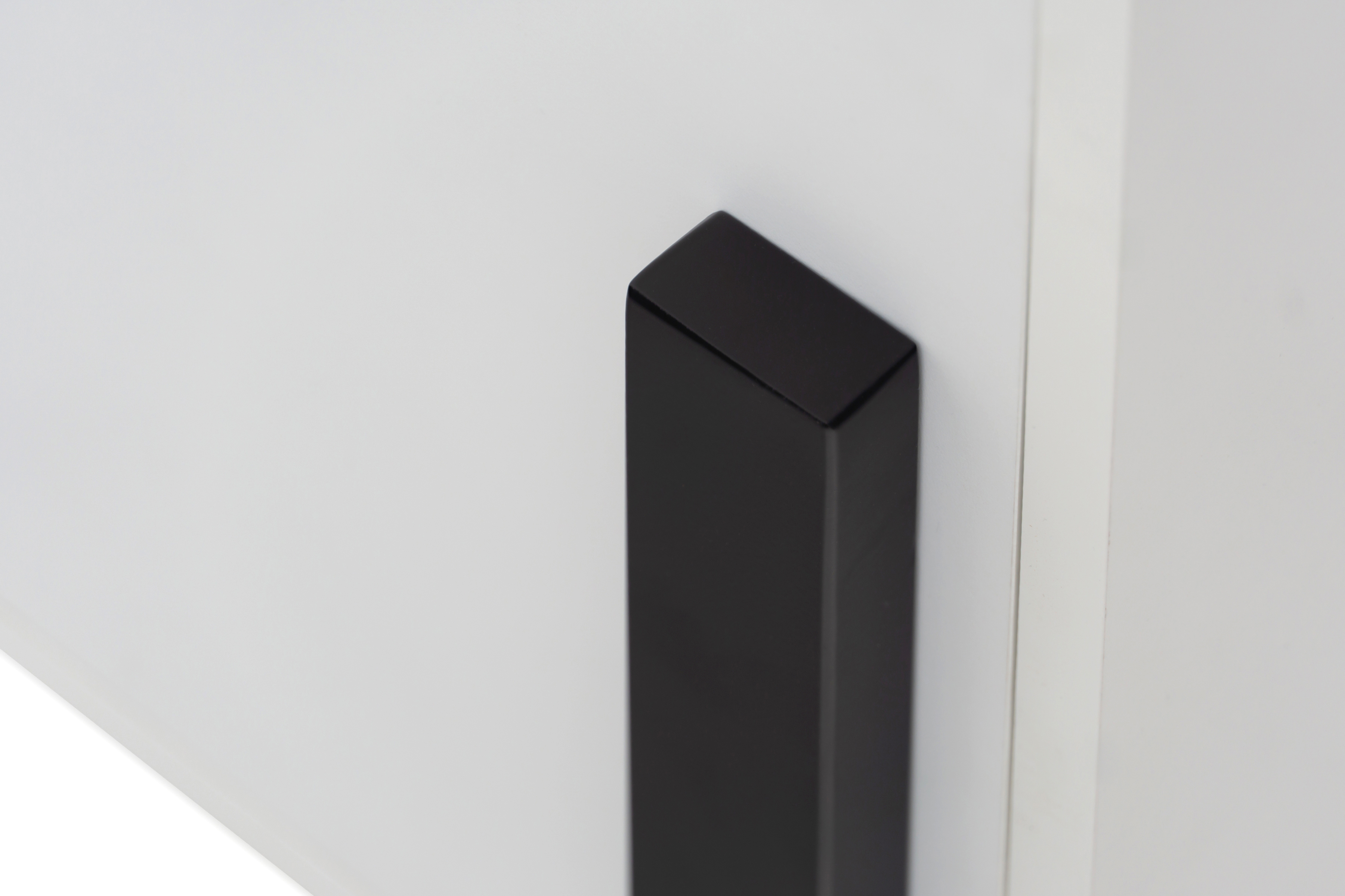 TV skrinka Jukon 204 cm - biely supermat / čierne nožičky TV skrinka Wezilo 204 cm - Biely supermat / čierny nožičky