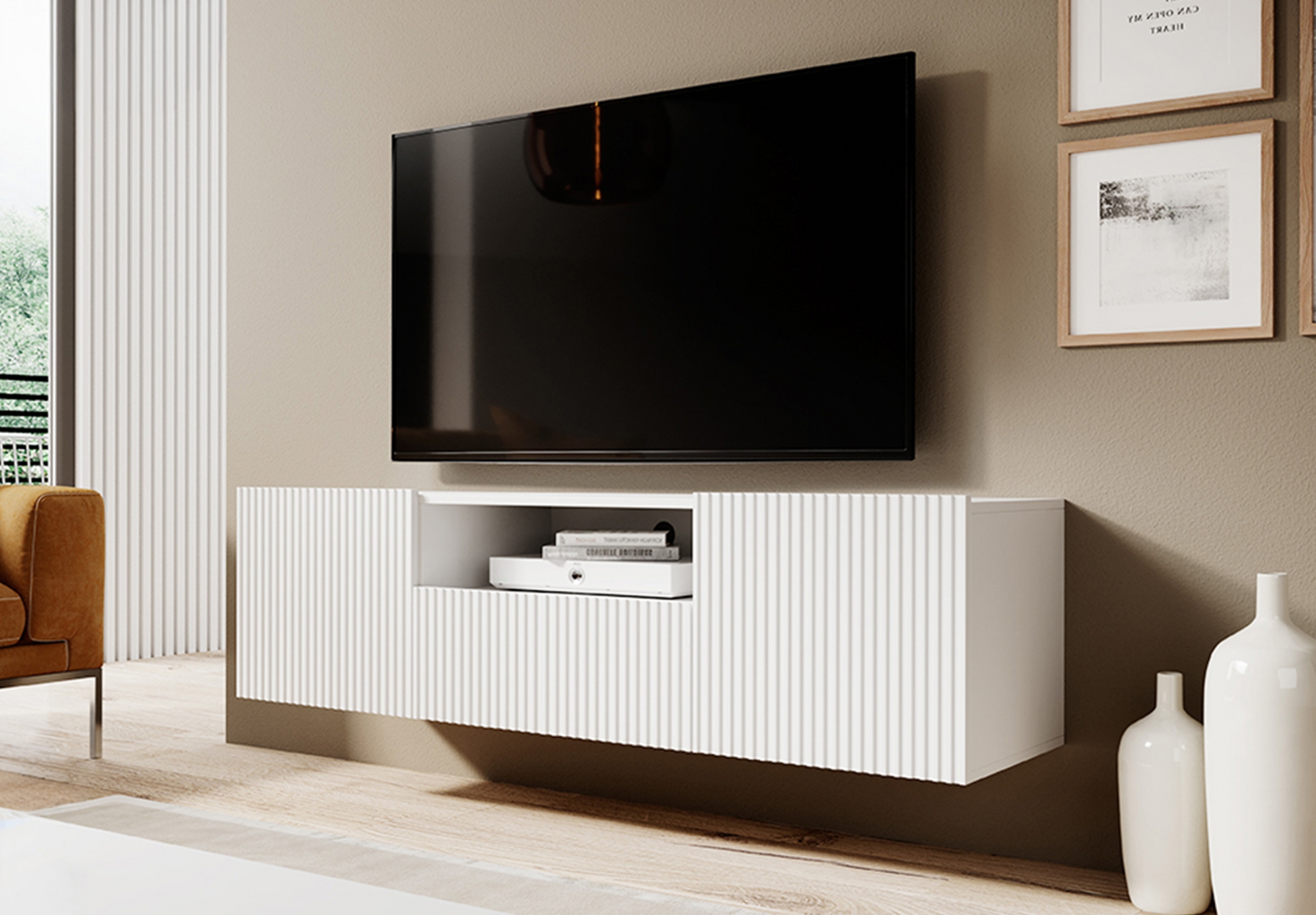 Závěsný TV stolek Nicole 150 cm s výklenkem - bílý mat skříňka RTV závěsná Nicole 150 cm z szuflada - bílý mat