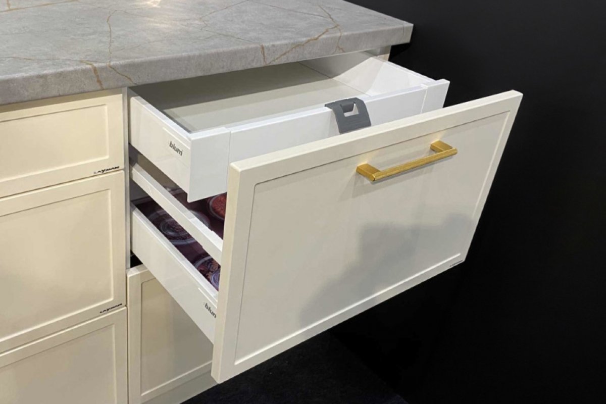 Navia DSM 4/3 BLUM - dolná skrinka vnútorná Skrinka DSM BLUM z szuflada wewnetrzna - zdjecie pogladowe 