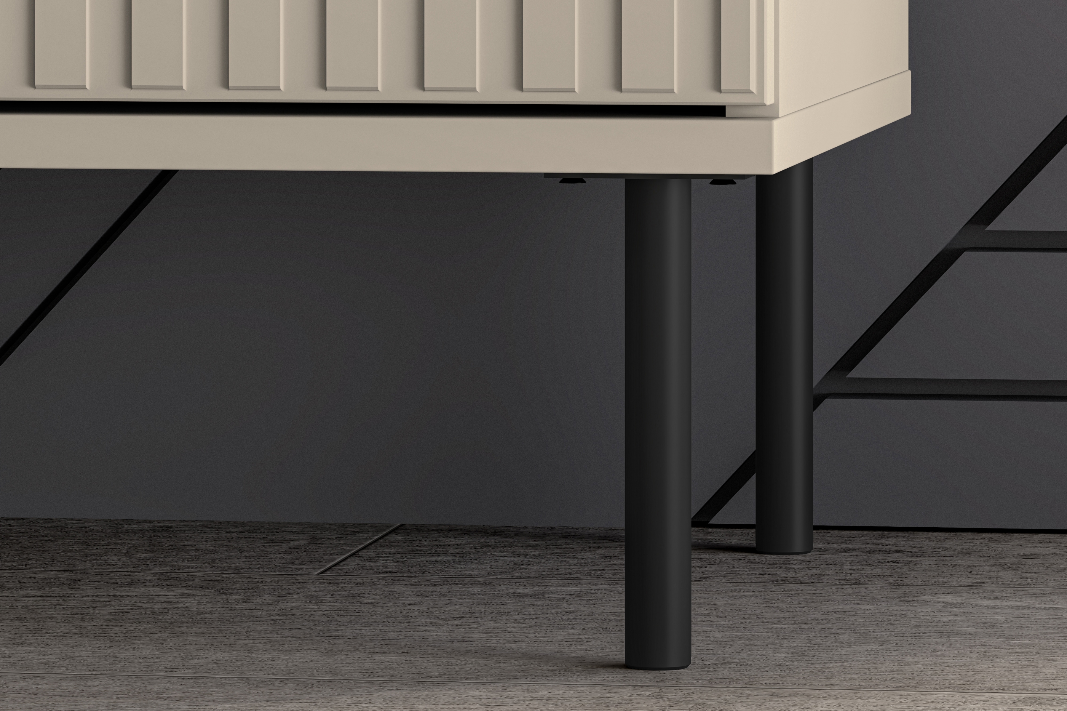 Stojací vitrína Jamuzi 92 cm - kašmírová / černé nožky Vitrína čtyřdveřová Jamuzi 03 s frézovanou přední částí - kašmír / černá nozki