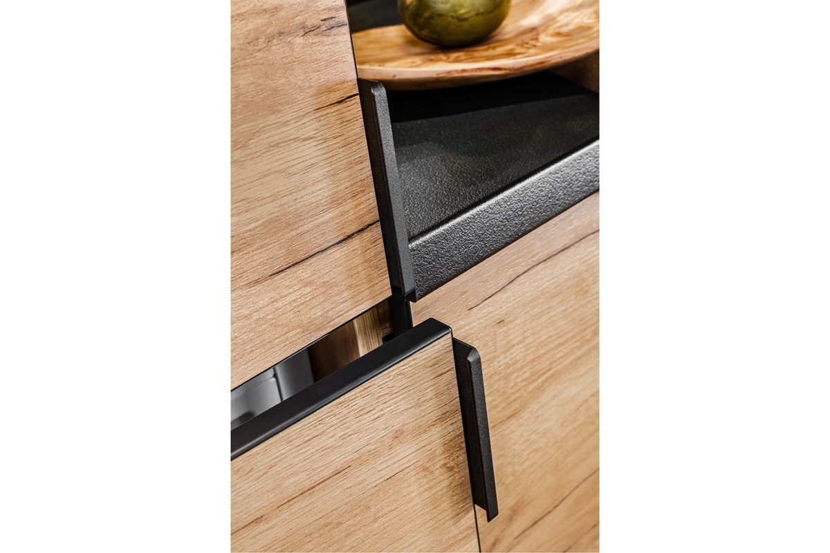 Kuchyňská sestava Kammono 380 cm s ostrůvkem – K2 dub zlatý / P4 černý mat Komplet nábytku kuchennych Kammono 380cm z wyspa - K2 dub zlatá / P4 černá mat