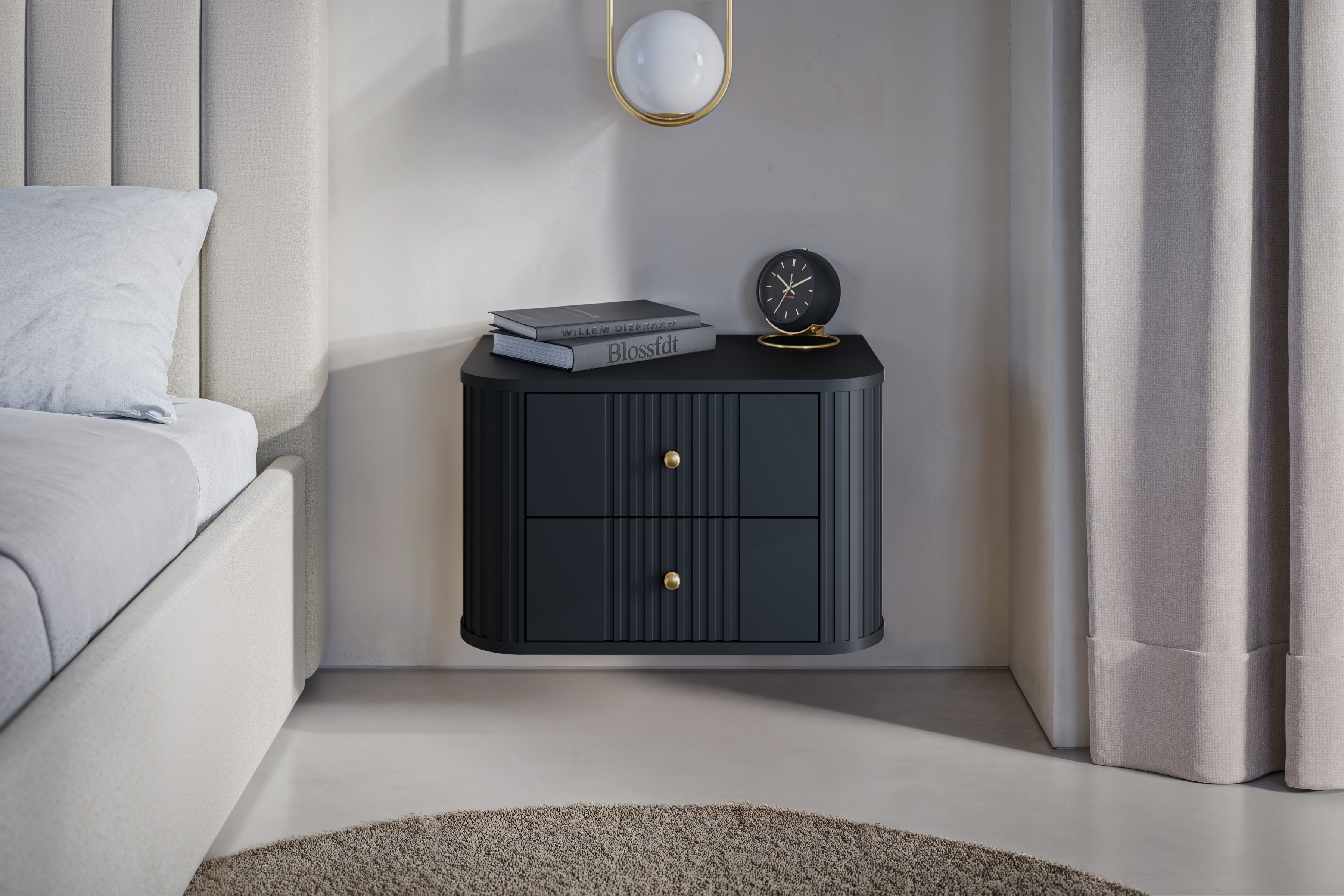 Set závěsných nočních stolků Vesper 56 cm - černá / zlaté úchytky Komplet szafek nocnych wiszacych Vespera 56 cm - černá / zlaté Úchytky