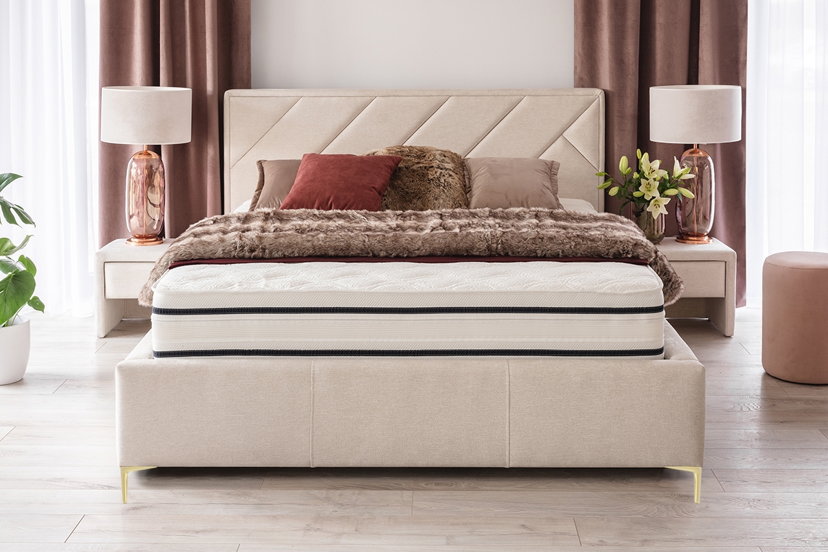 postel čalouněné pro ložnice s úložným prostorem Tiade - 140x200, Nohy zlaté jasne postel čalouněné z wysokim wezglowiem s prošíváním 