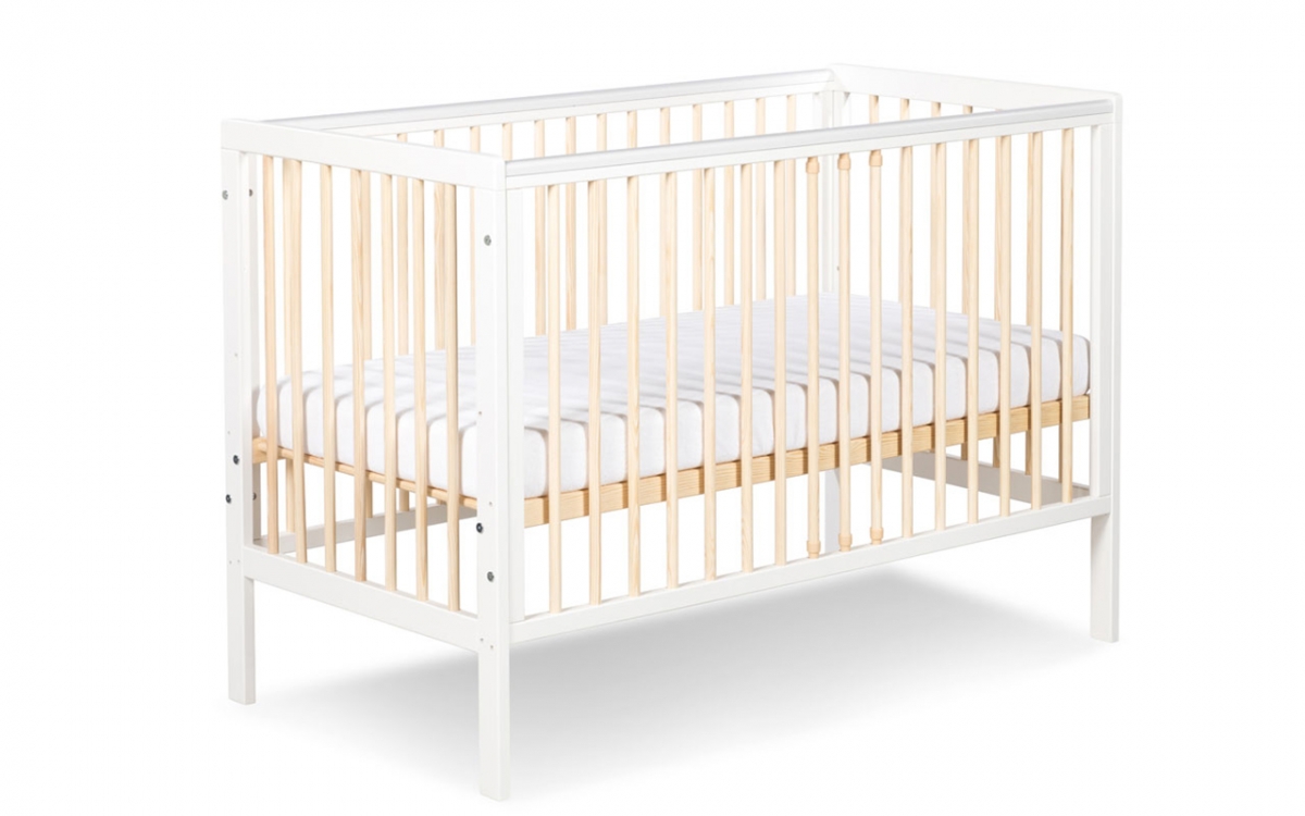 drevená posteľ dla niemowlaka so zábradlím Timi - Biely/Borovica, 120x60 posteľ niemowlece Timi z regulowana wskoscia stelaza  