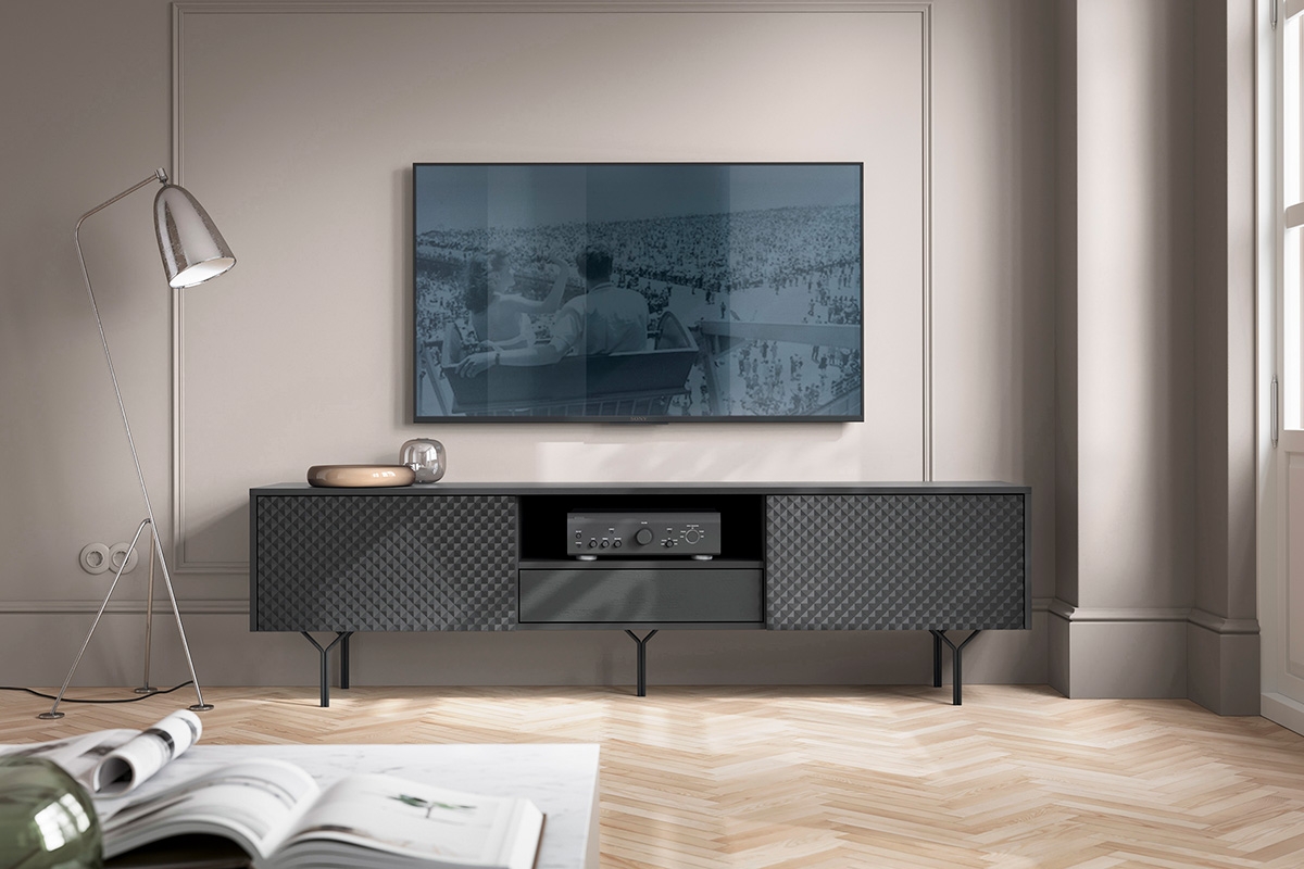 TV stolek Ameis 180 cm přední část 3D - černý grafit Skříňka RTV Ameis 180 cm z szuflada i frontem 3D - Černý grafit - aranzacja