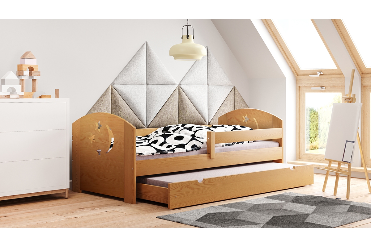 Dětská dřevěná postel výsuvná Stars - Moon DP 021 Certifikát postel z panelami tapicerowanymi na scianie