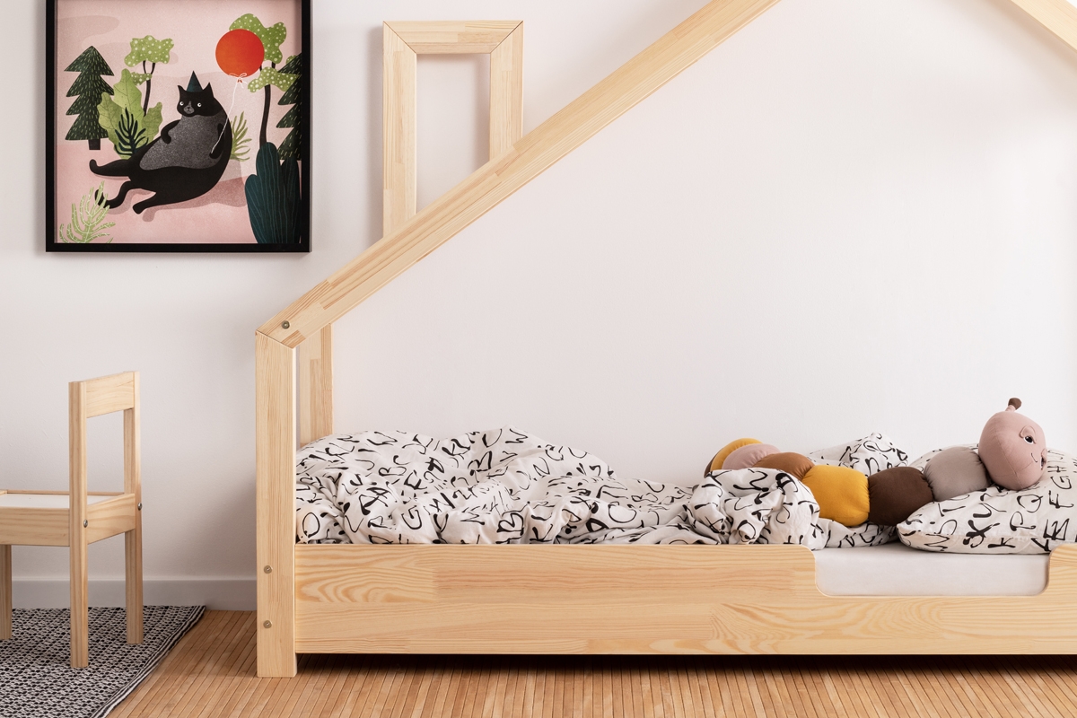 Dětská postel domeček s komínem Luppo C postel dřevěná