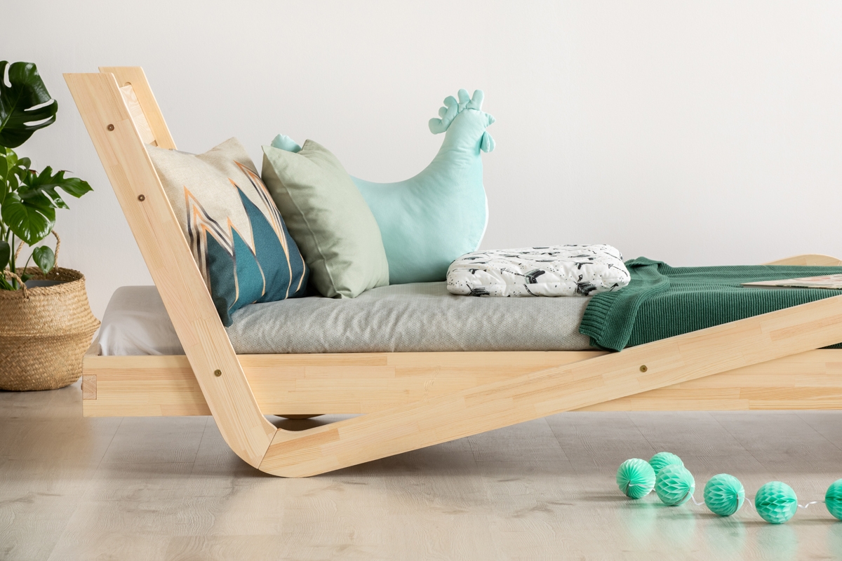 Dětská postel Zumba 140x70 cm postel borovicová