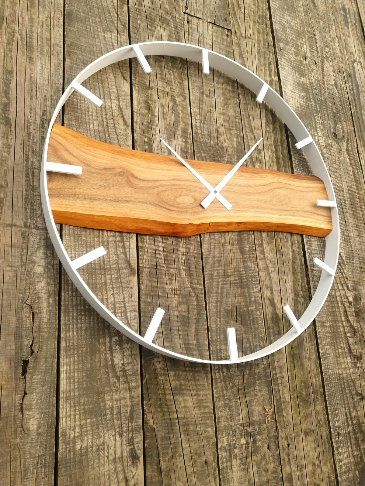 Dřevěné nástěnné hodiny KAYU 30 Ořech v Loft stylu - Bílý - 70 cm Drewniany zegar ścienny KAYU 30 Orzech w stylu Loft - Biały - 70 cm