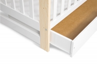 drevená posteľ dla niemowlaka z szuflada i barierka Iwo - Biely/Borovica, 120x60 posteľ z szuflada 
