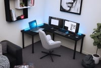 Nelmin bal oldali gaming íróasztal, fém lábakon, LED világítással - 200 cm - fekete  íroasztal gamingowe Nelmin 200 cm fém lábakon z tasma LED lewe - fekete 