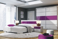 Komplet Dubaj II Bílá/fialové sklo  nábytek do každé místnosti