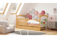 Drevená detská posteľ s tabuľou na kreslenie Amely 90x190 Certyfikat Detská posteľ so zásuvkami