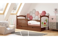 Drevená detská posteľ s tabuľou na kreslenie Amely 90x190 Certyfikat Hnedý Detská posteľ z drewna sosnowego