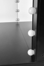 HOLLYWOOD XL öltözőasztal - fekete (3p=1db) moderní Toaletní stolek hollywood xl z podswietleniem i zásuvkami - Fekete