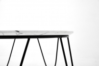 NUBIRA Konferenční stolek Rošt - Černý, Deska - Bílý mramor (1p=1szt) nubira Konferenční stolek Rošt - Černý, Deska - Bílý mramor